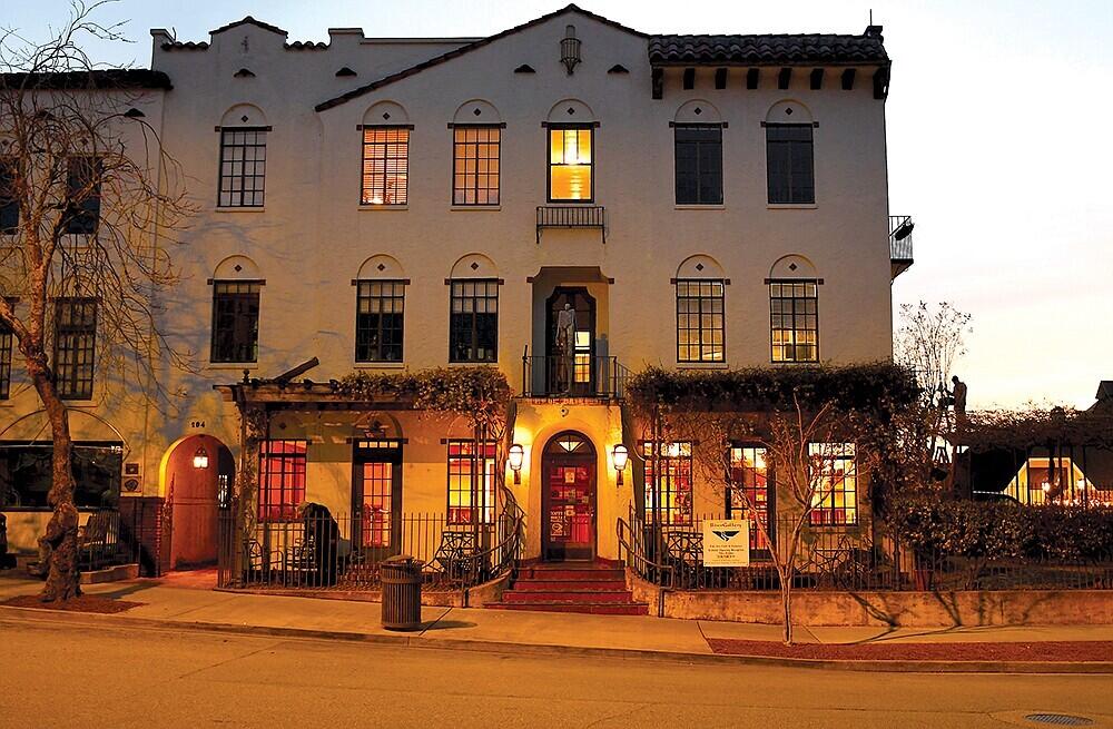 737 Battery Place, 301