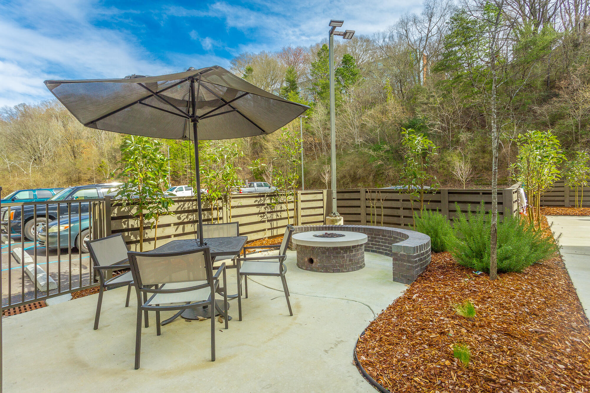 782 Riverfront Parkway, 402