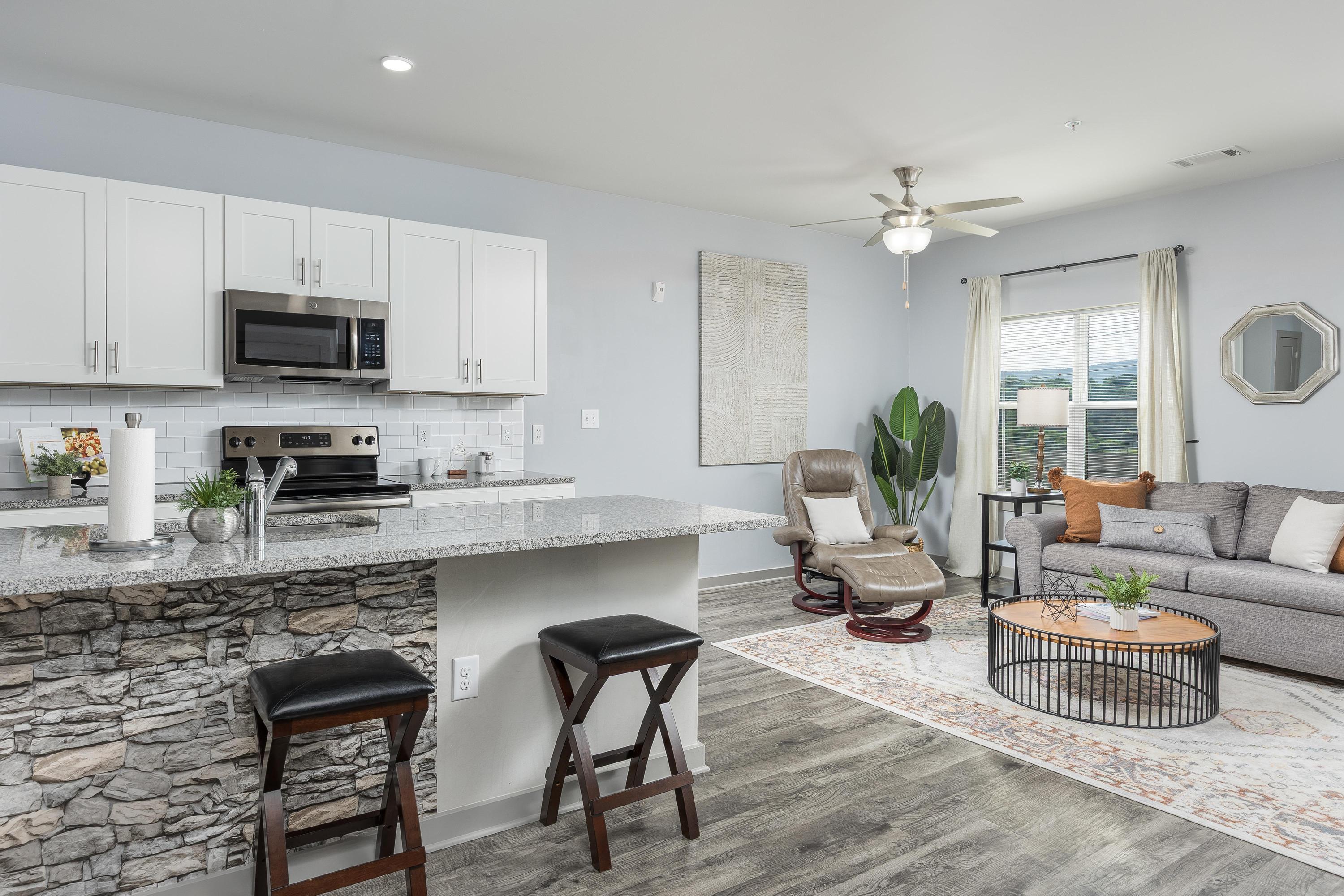 782 Riverfront Parkway, 402