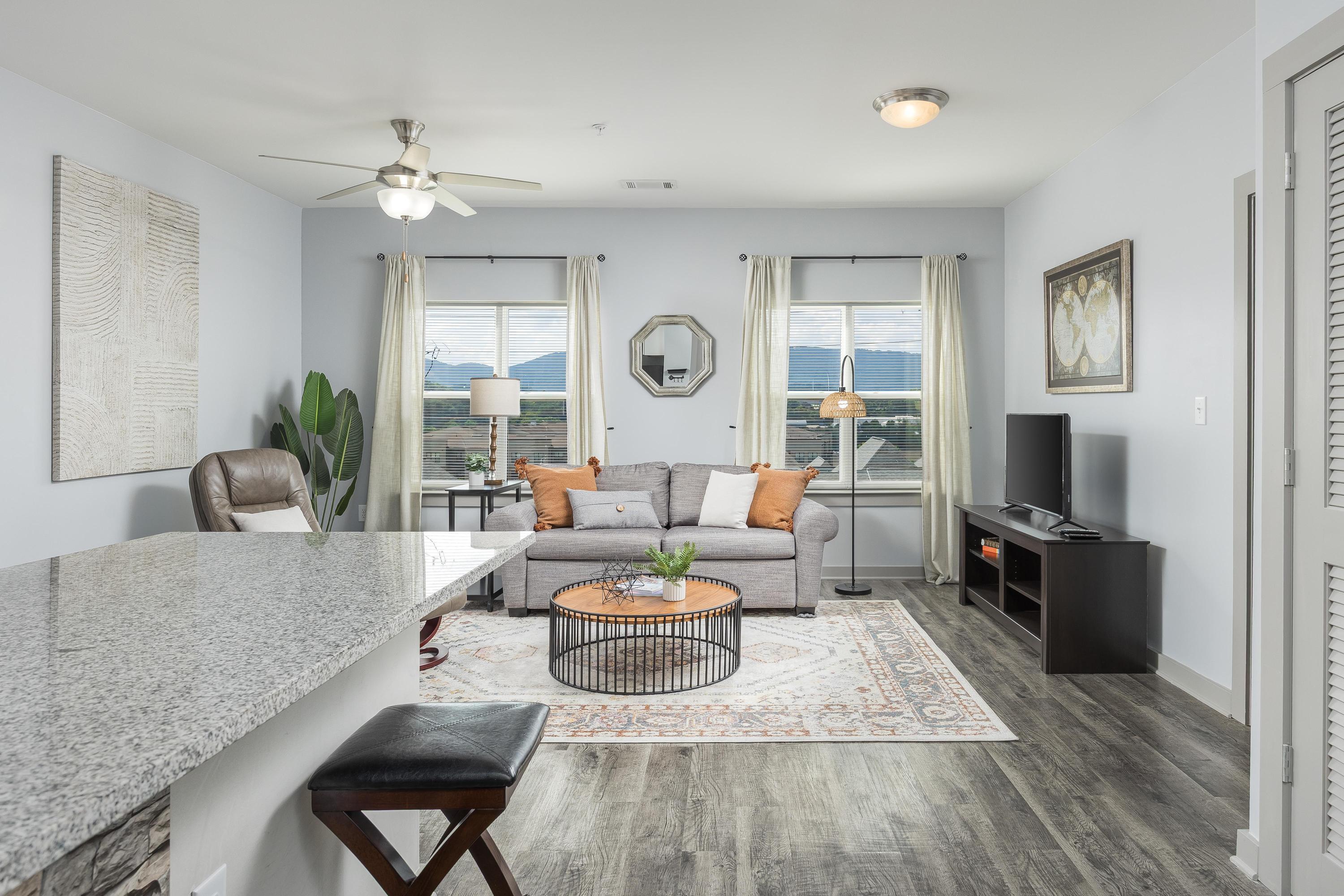 782 Riverfront Parkway, 402