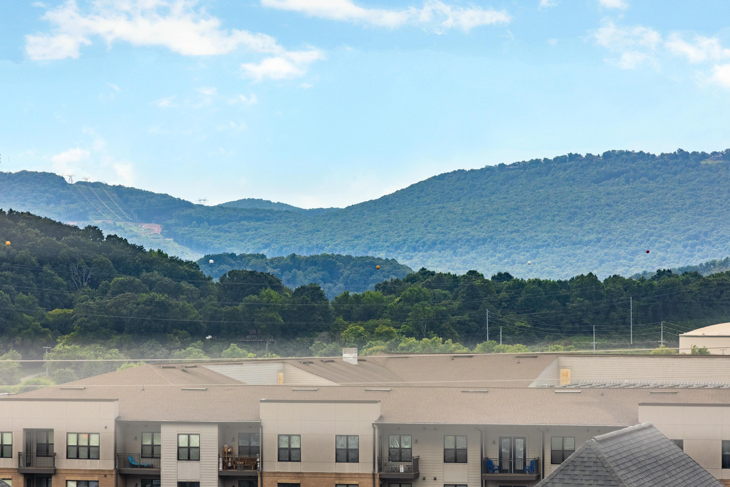 782 Riverfront Parkway, 402