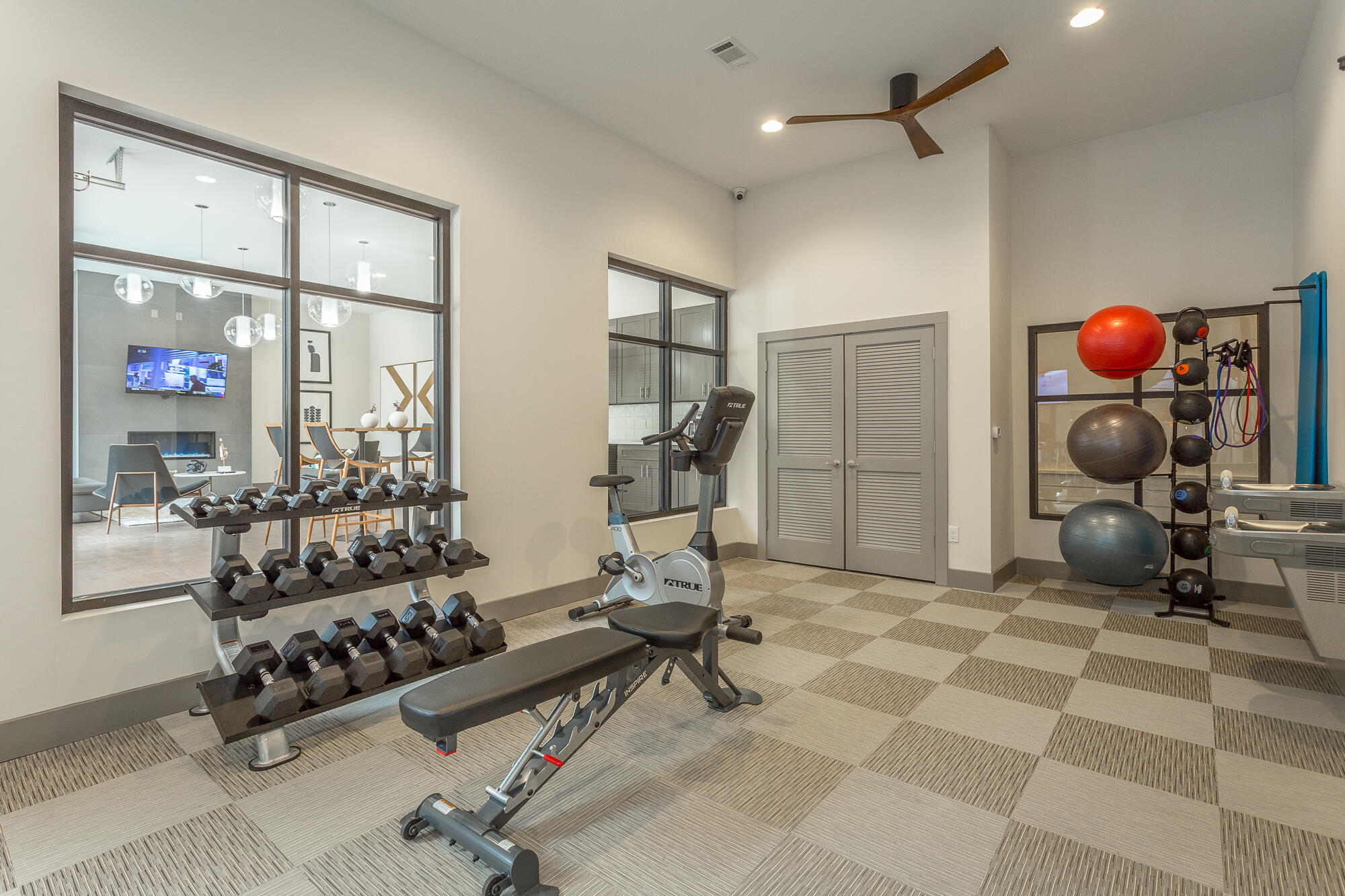782 Riverfront Parkway, 402