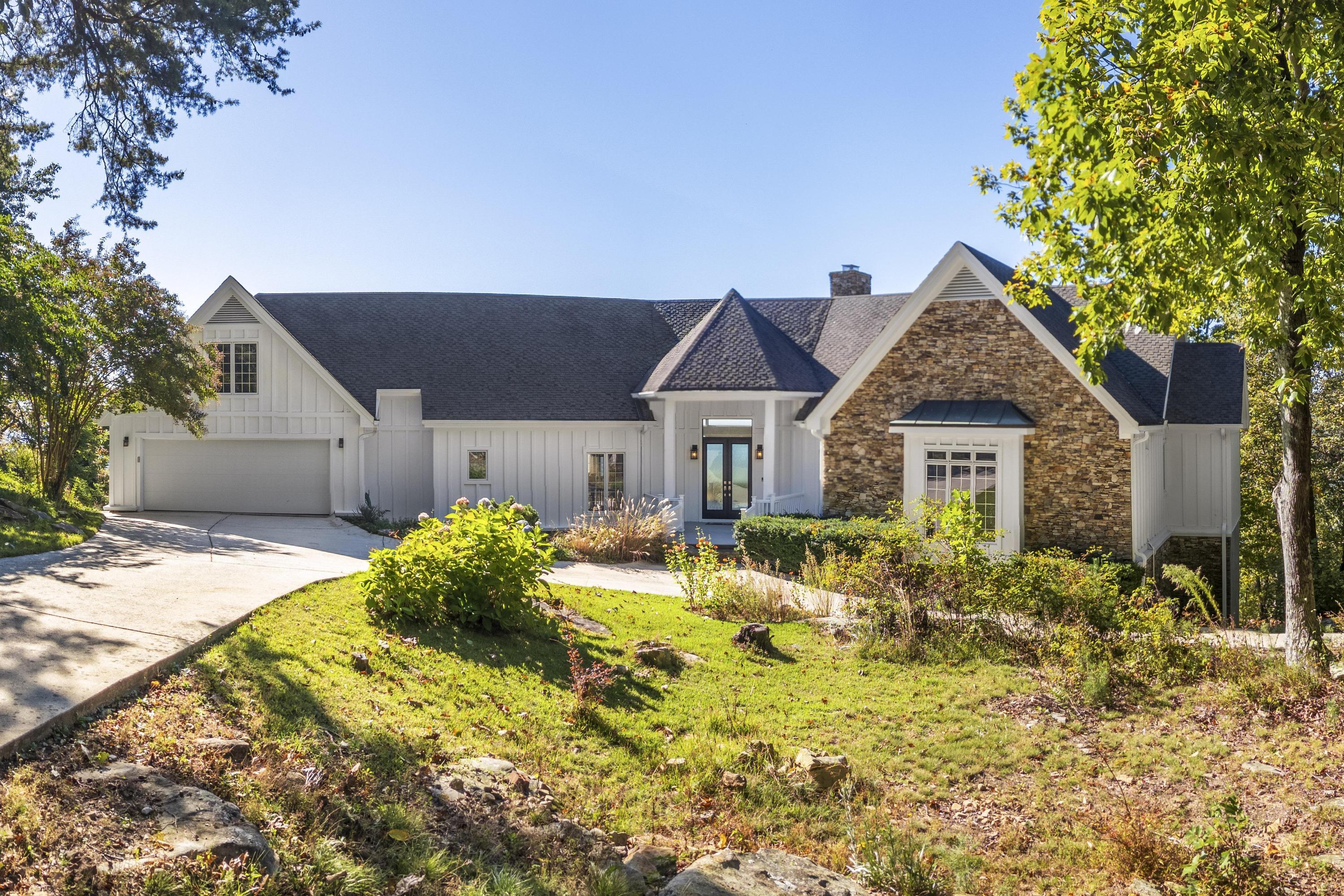 921 Rose Marie Court