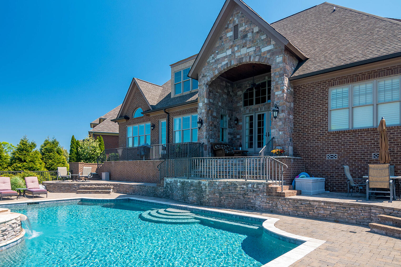 517 Hill Pointe Lane