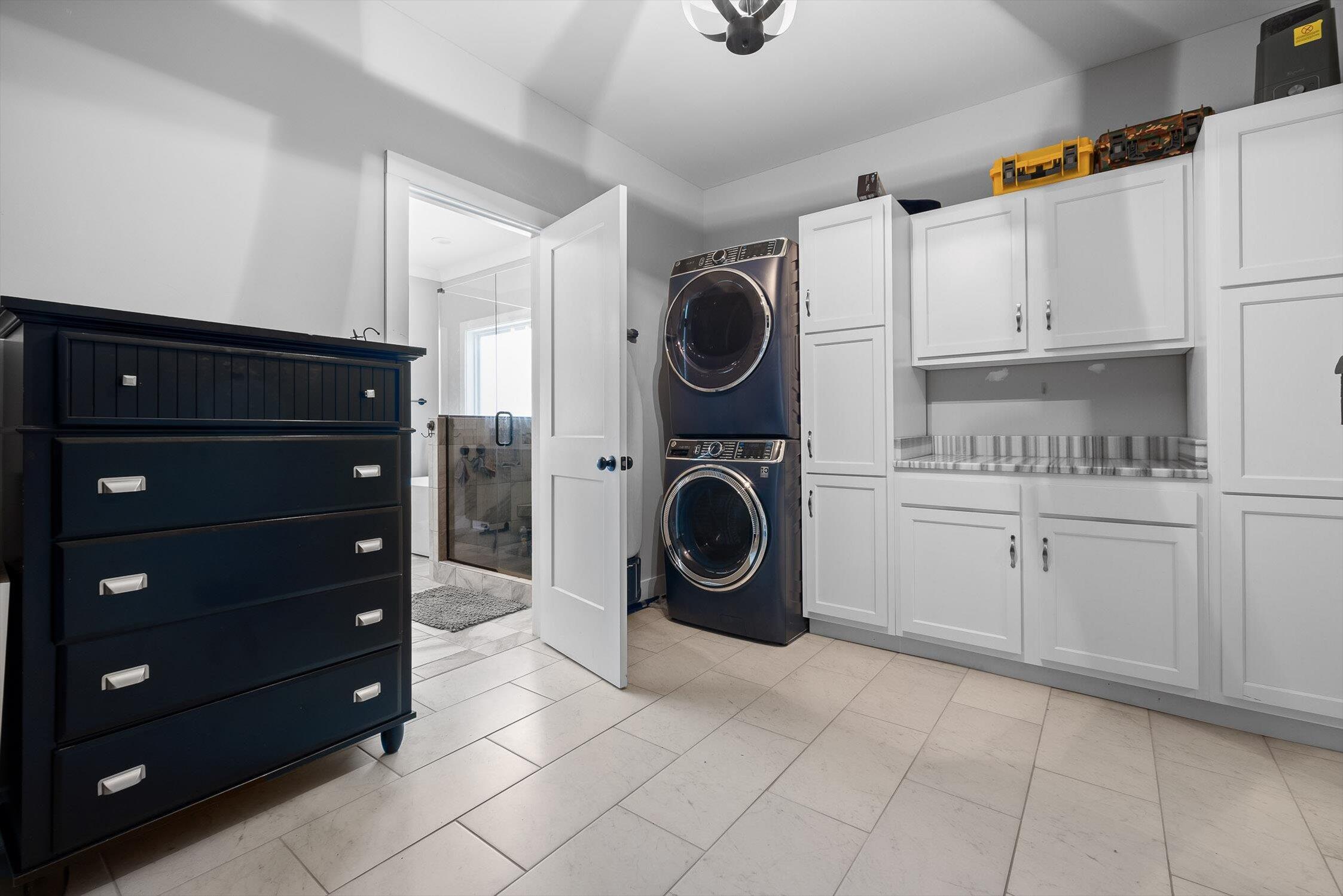 4581 Sailmaker Circle