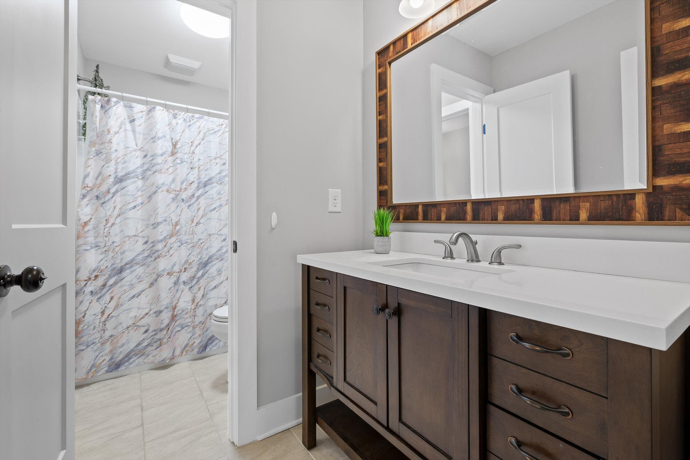 4581 Sailmaker Circle