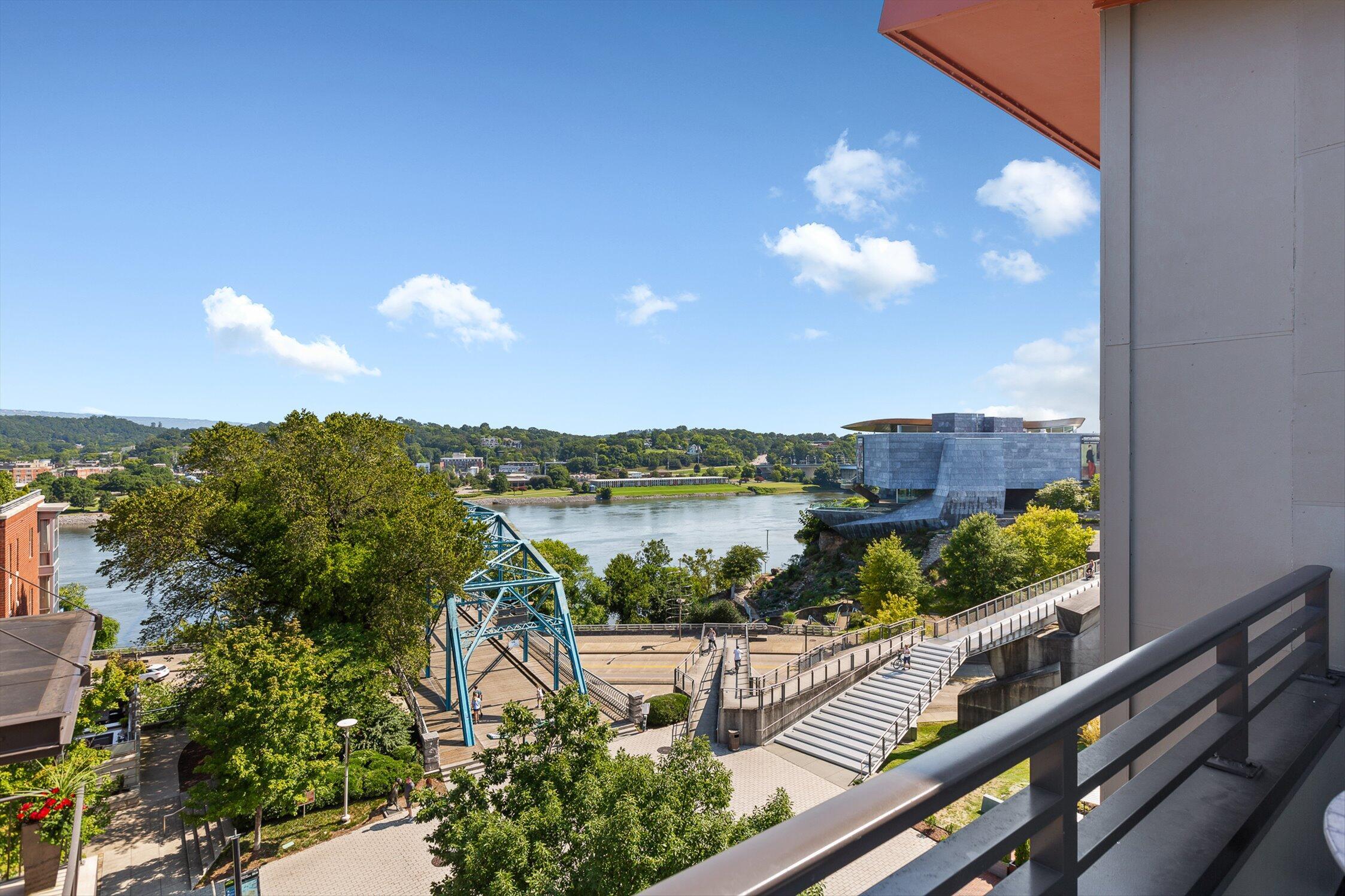 129 Walnut Street, 319