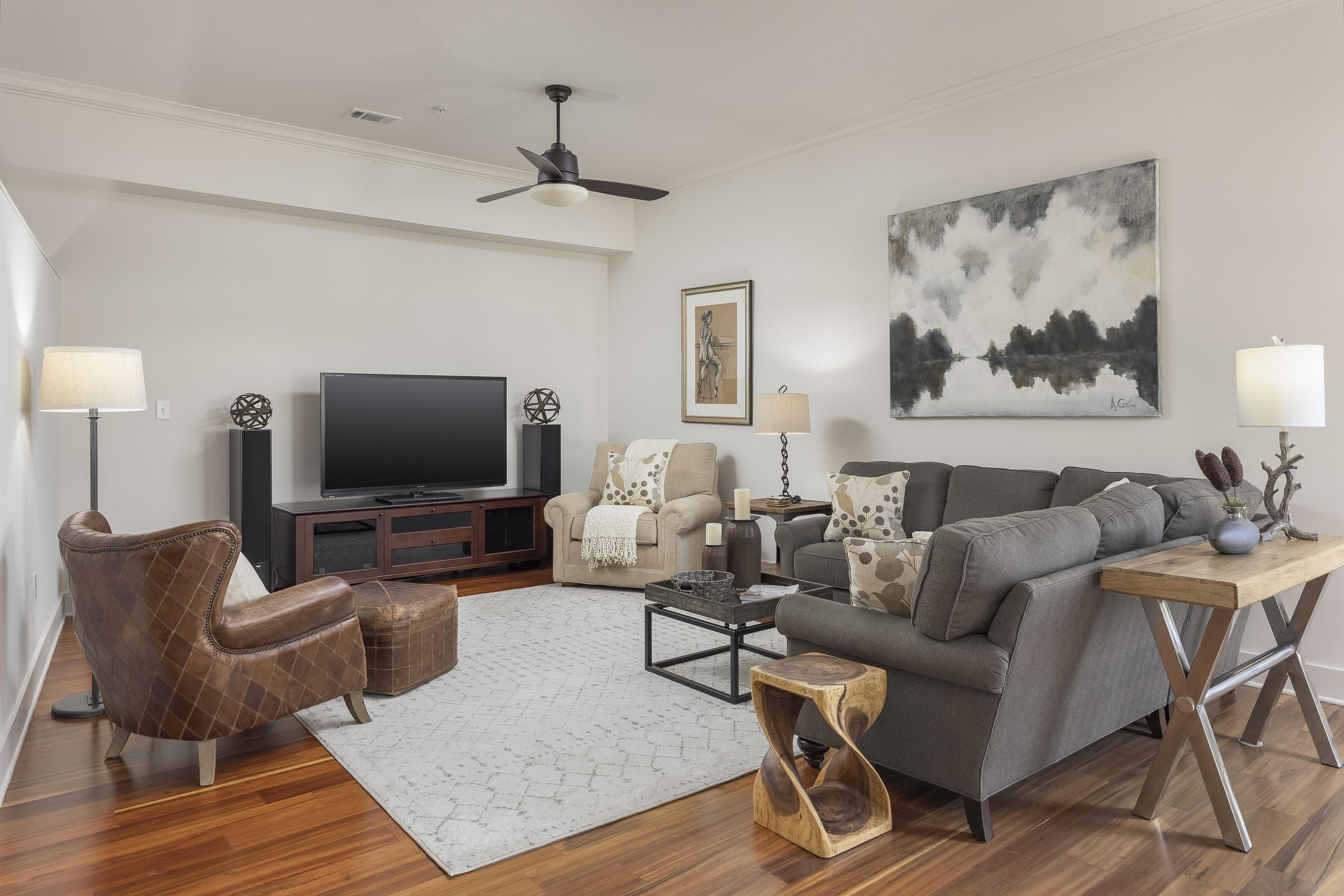 129 Walnut Street, 319