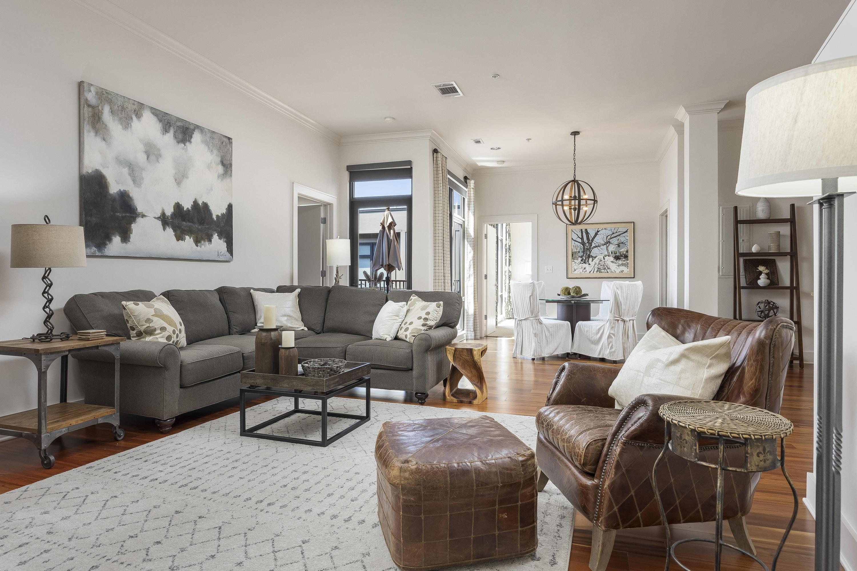 129 Walnut Street, 319