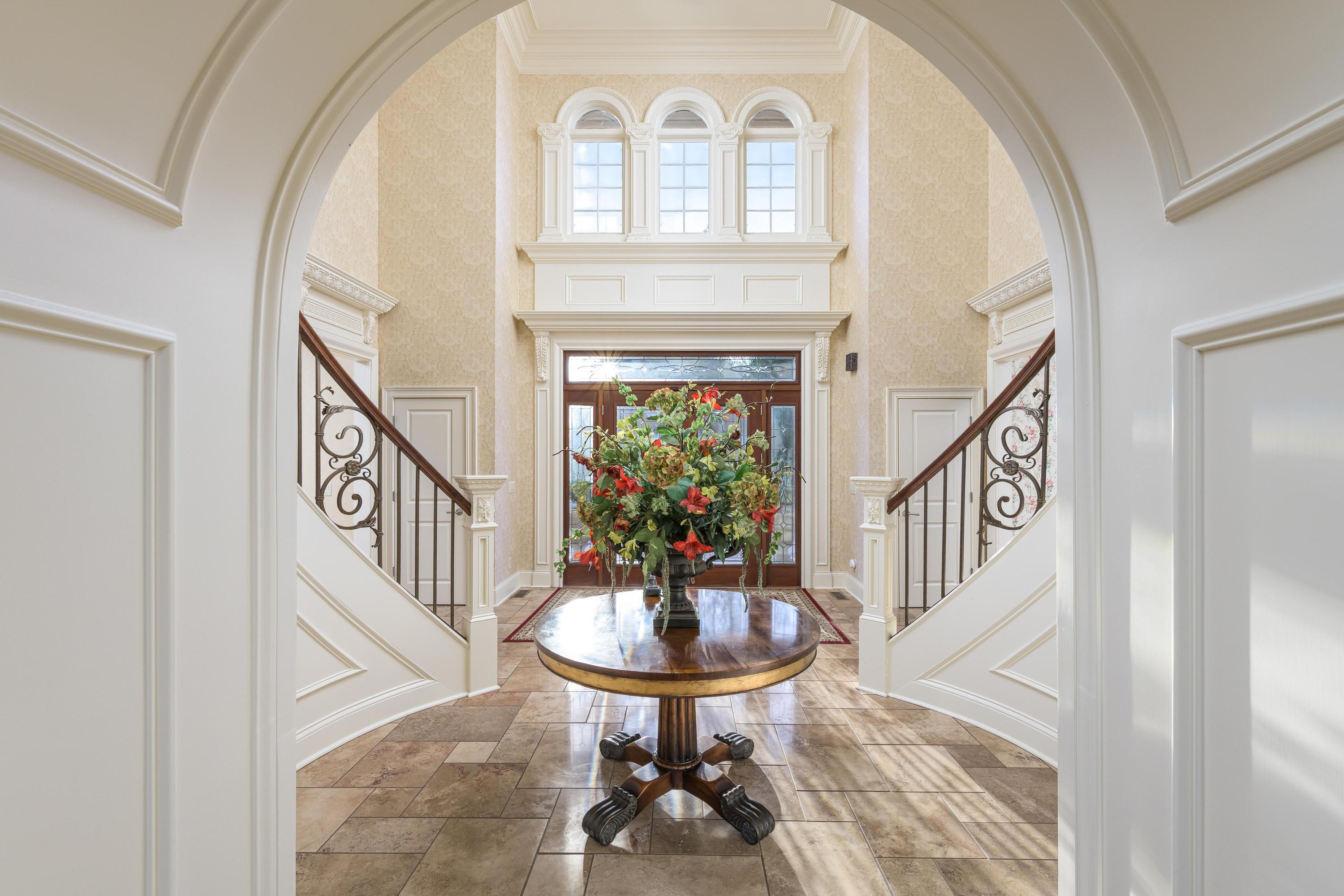 5636 Mountain Breeze Drive