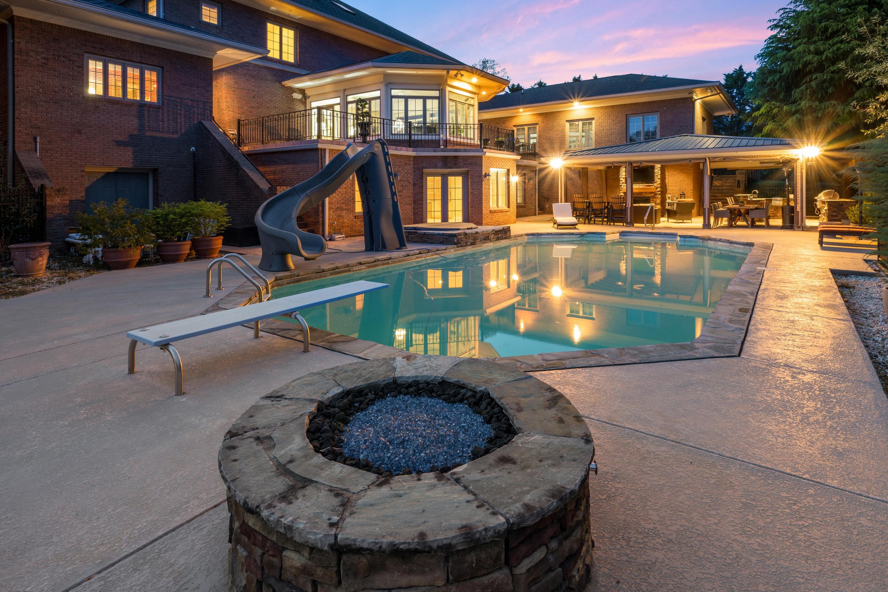 5636 Mountain Breeze Drive