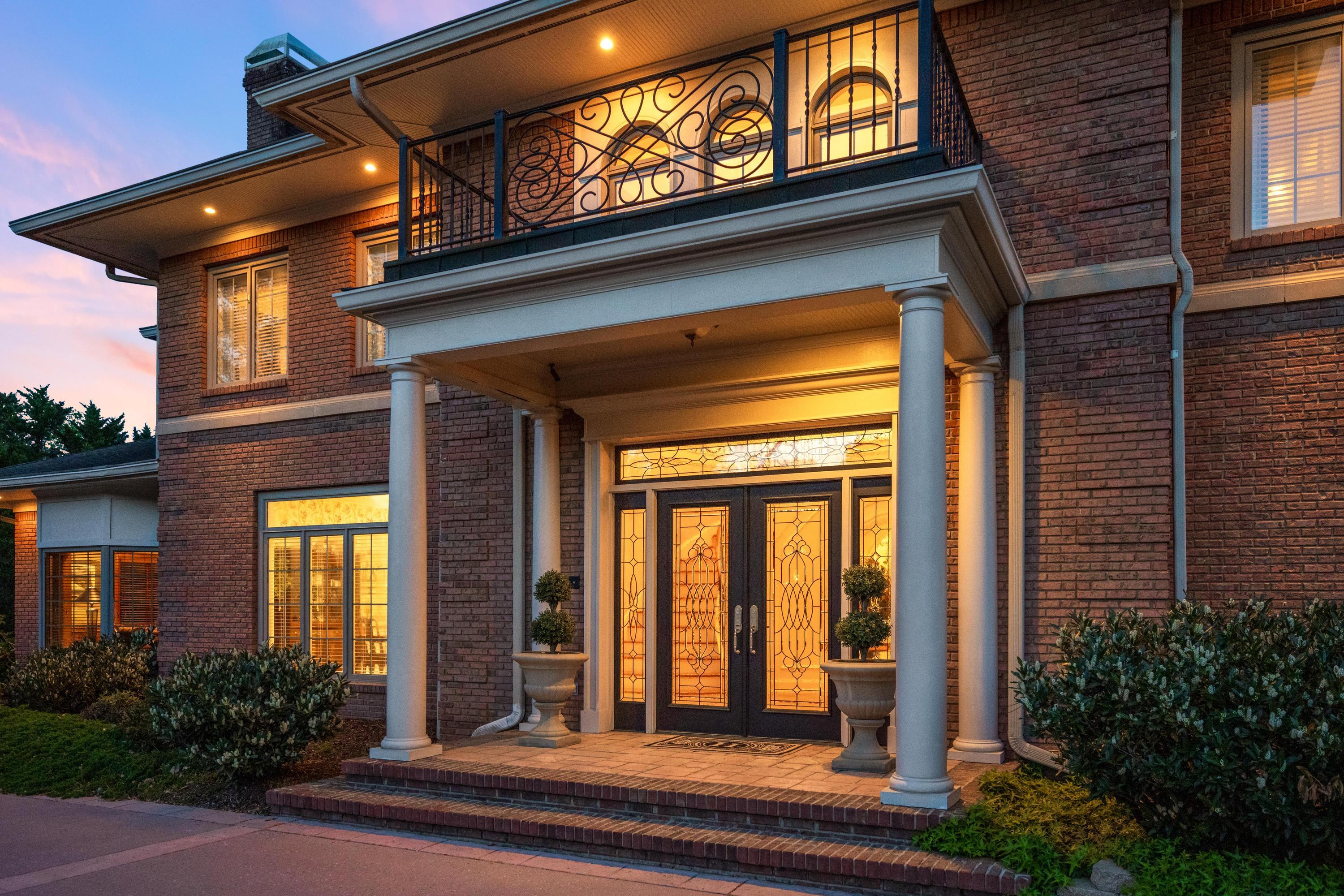 5636 Mountain Breeze Drive