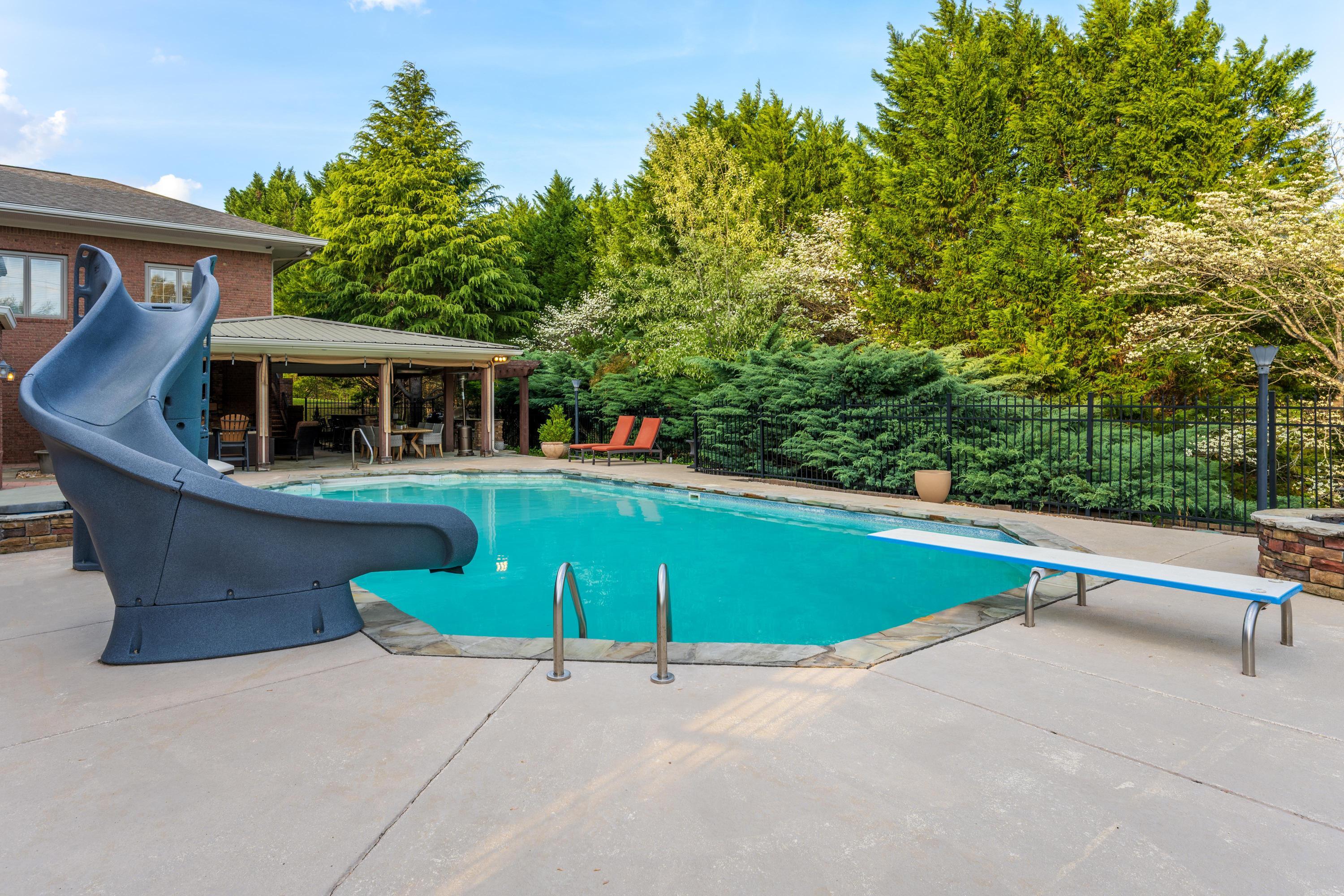 5636 Mountain Breeze Drive