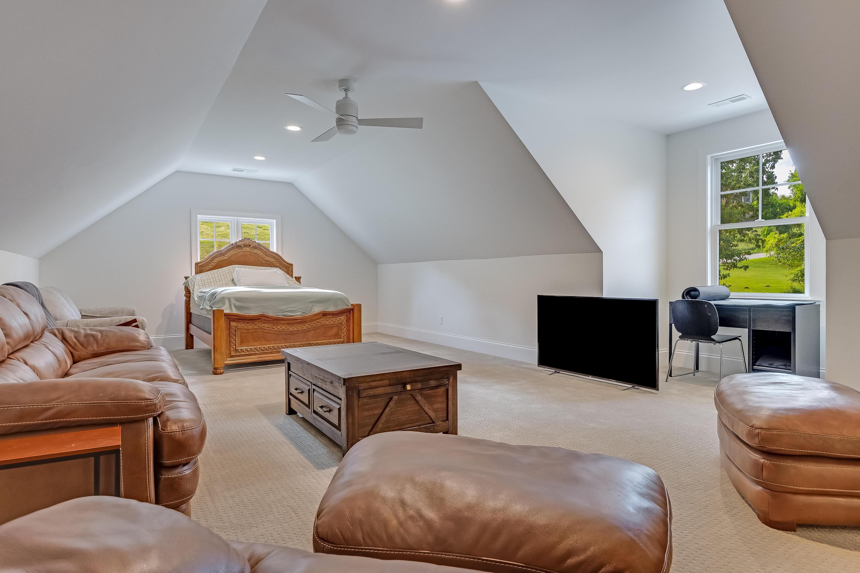 2214 Horizons View Drive