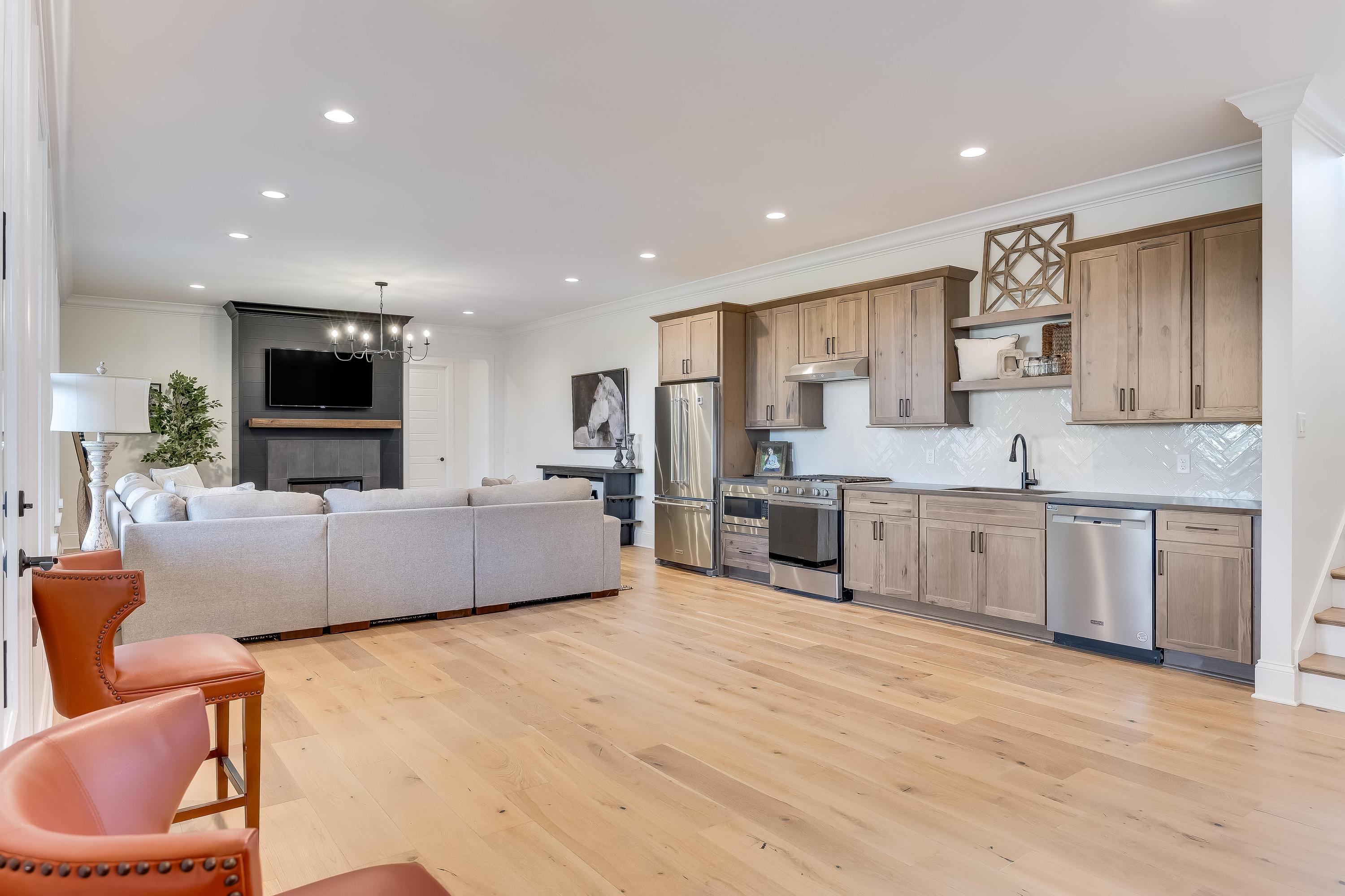 2214 Horizons View Drive