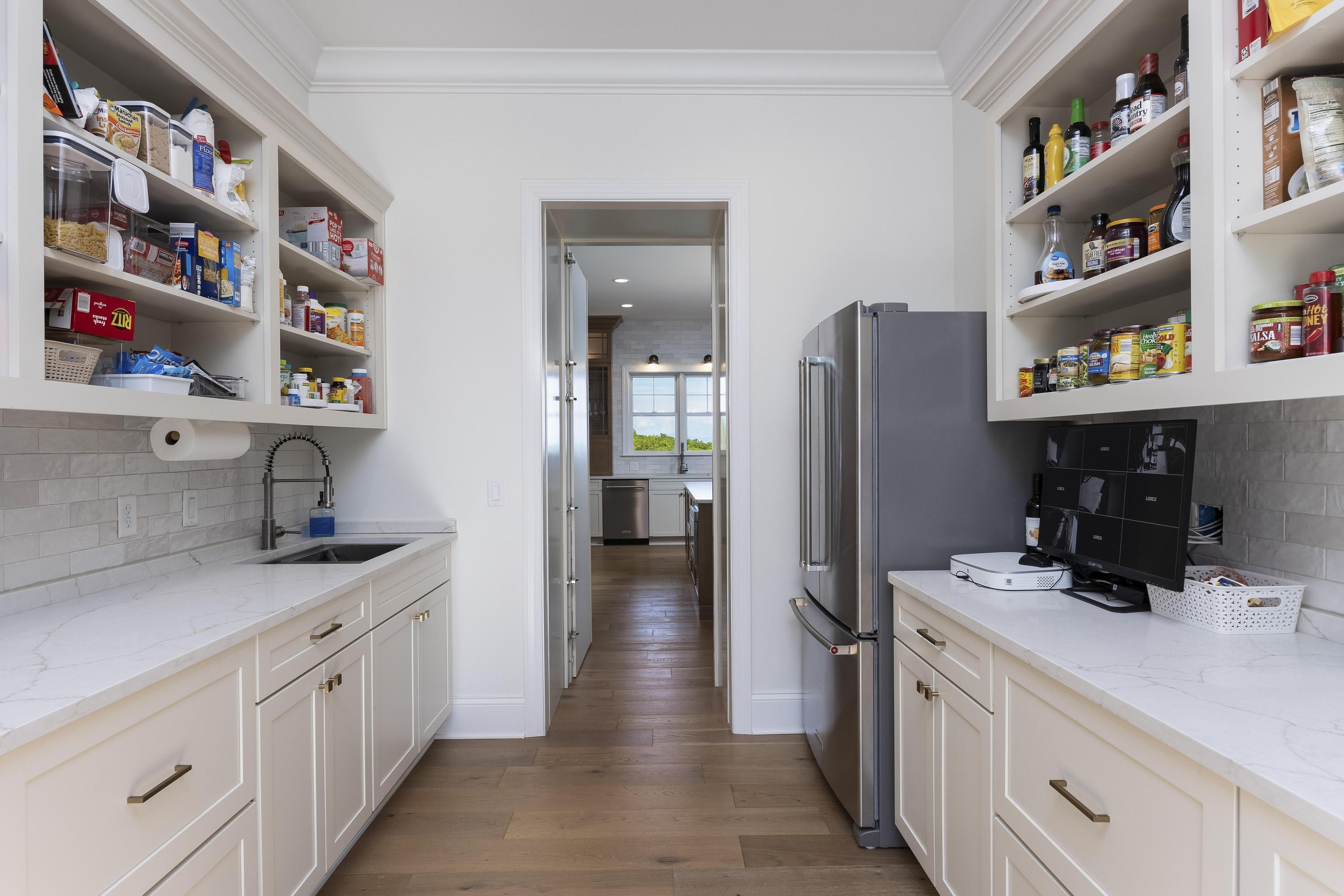 2214 Horizons View Drive