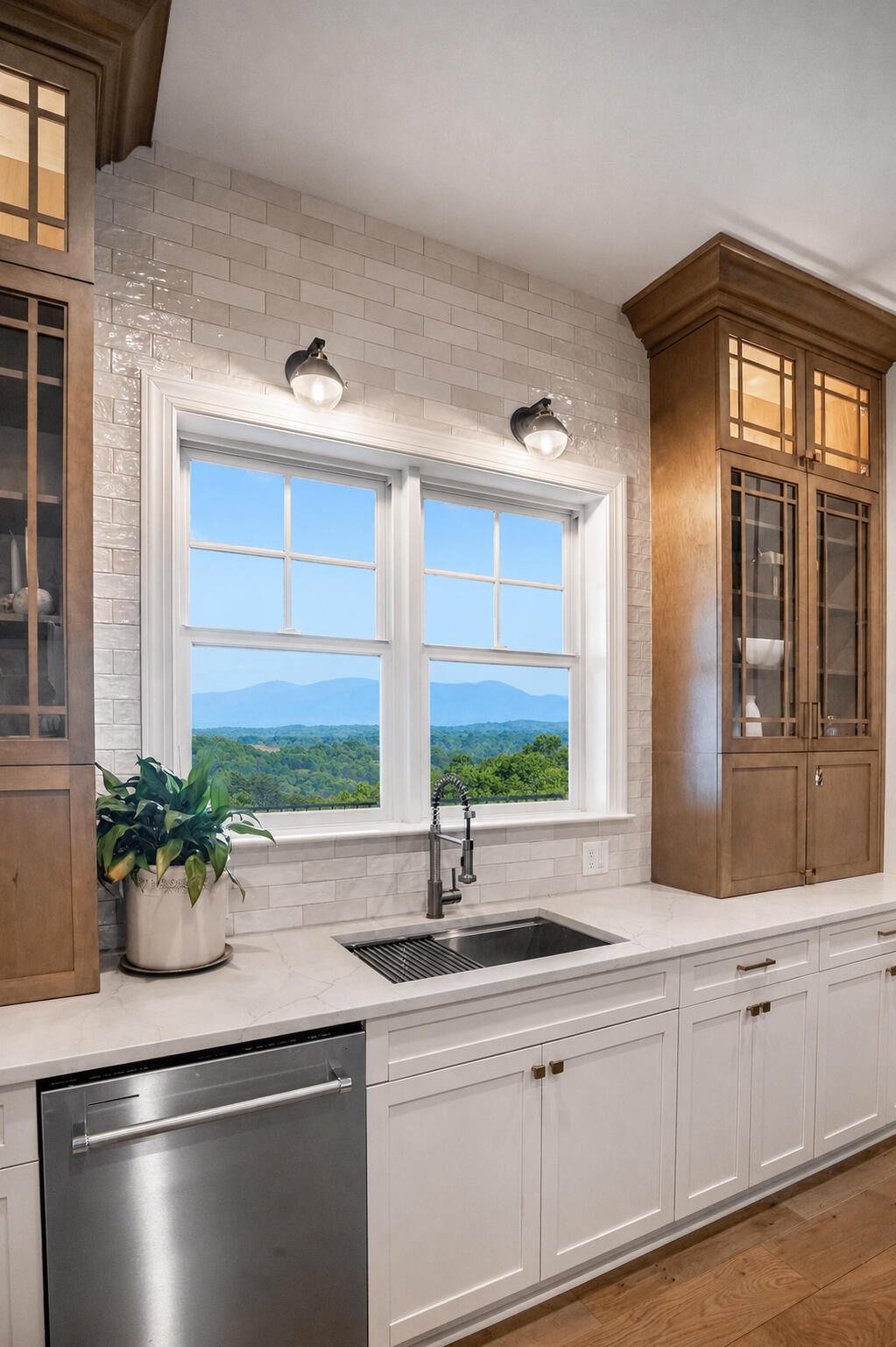 2214 Horizons View Drive