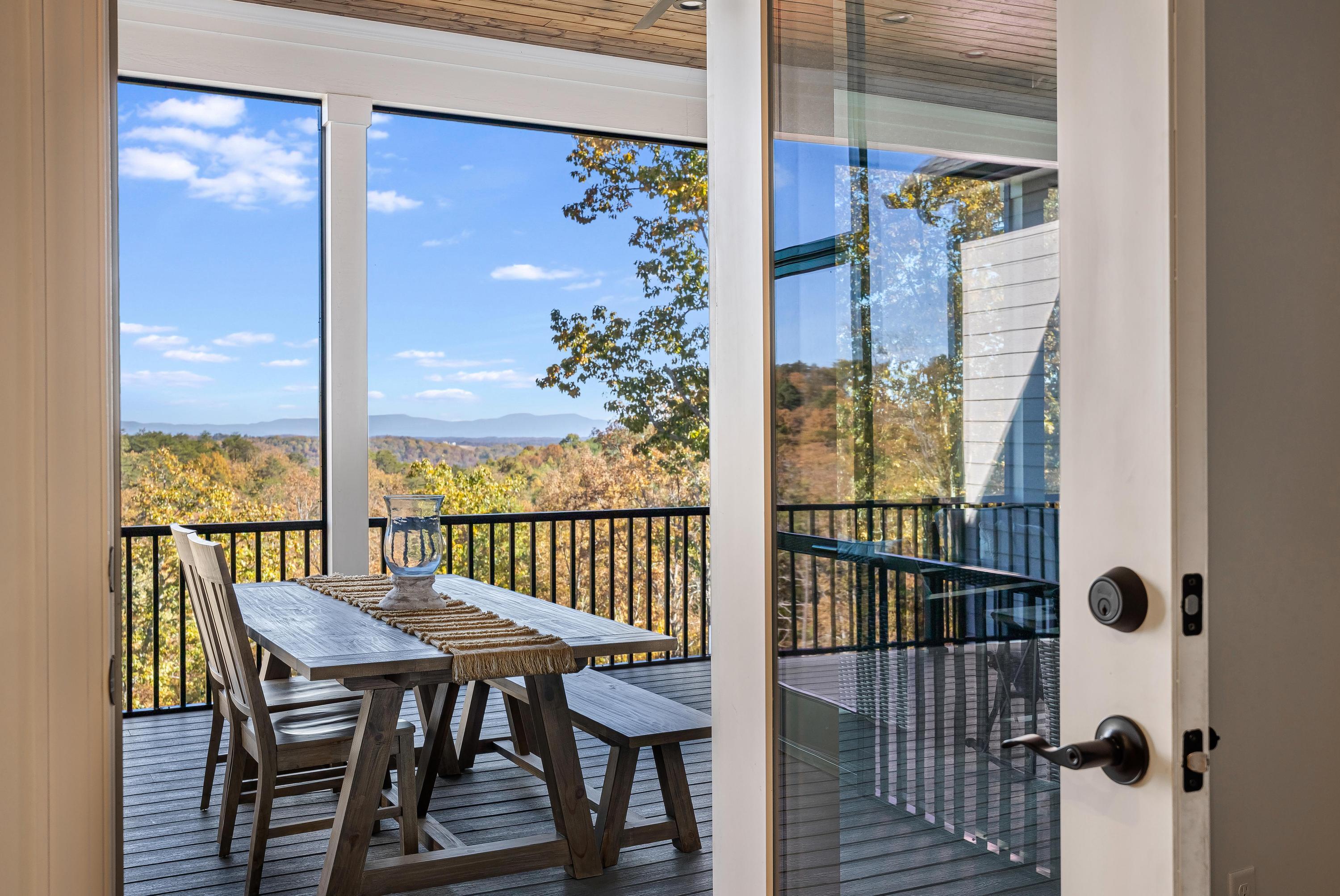 2214 Horizons View Drive