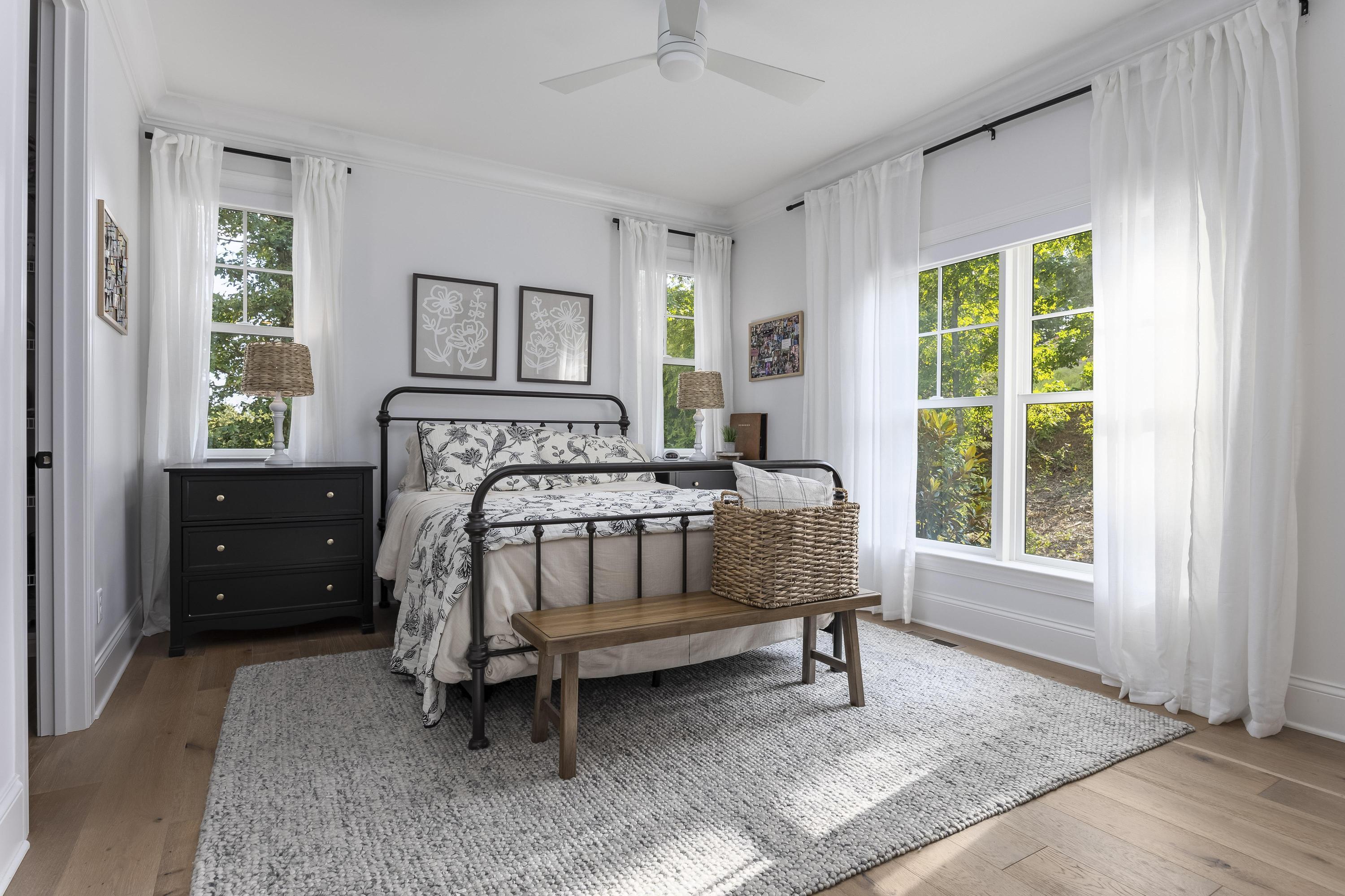 2214 Horizons View Drive