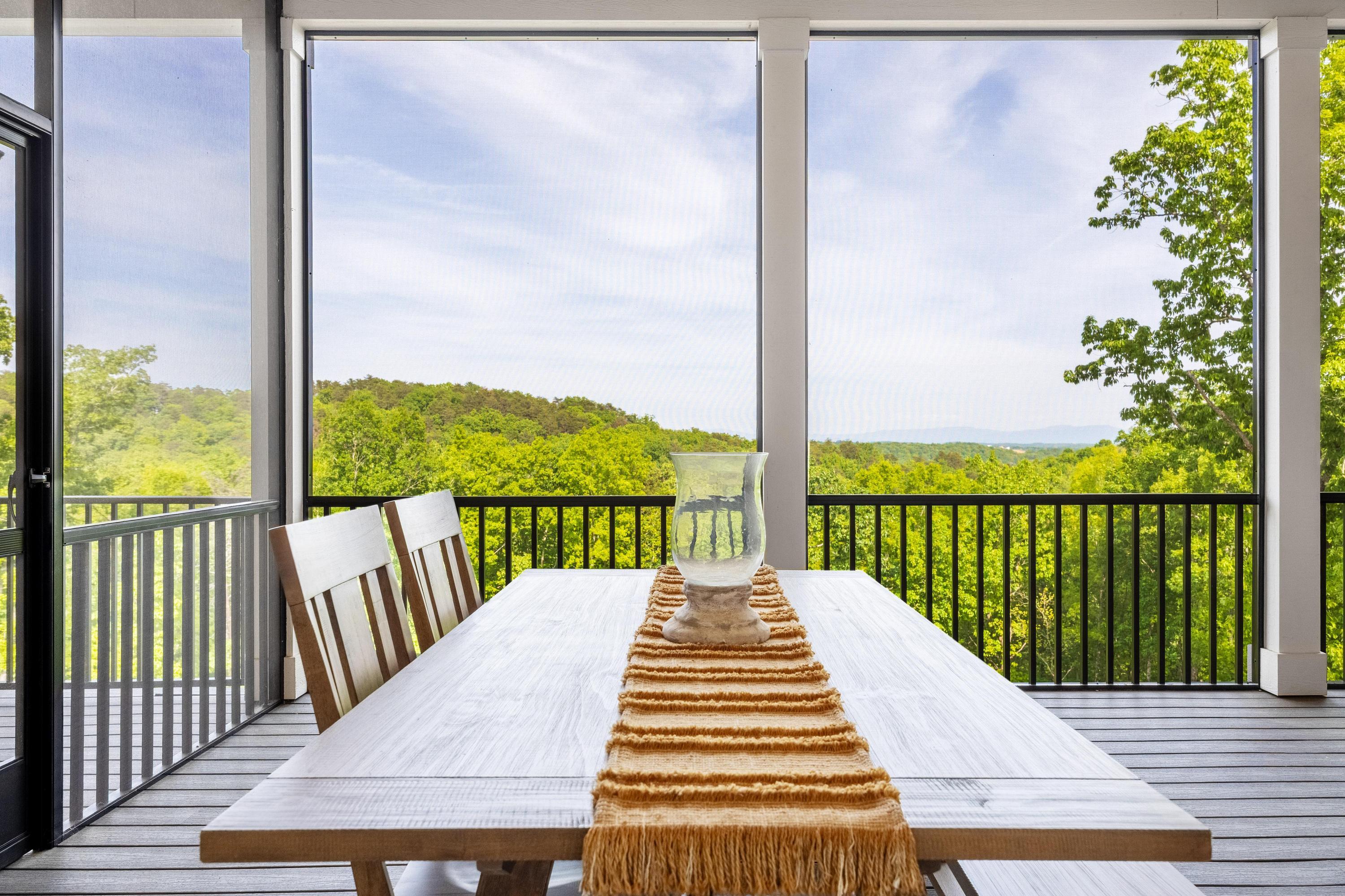 2214 Horizons View Drive