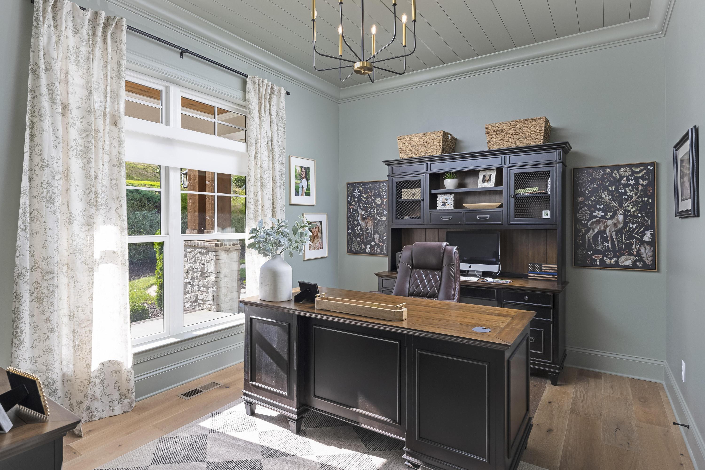 2214 Horizons View Drive