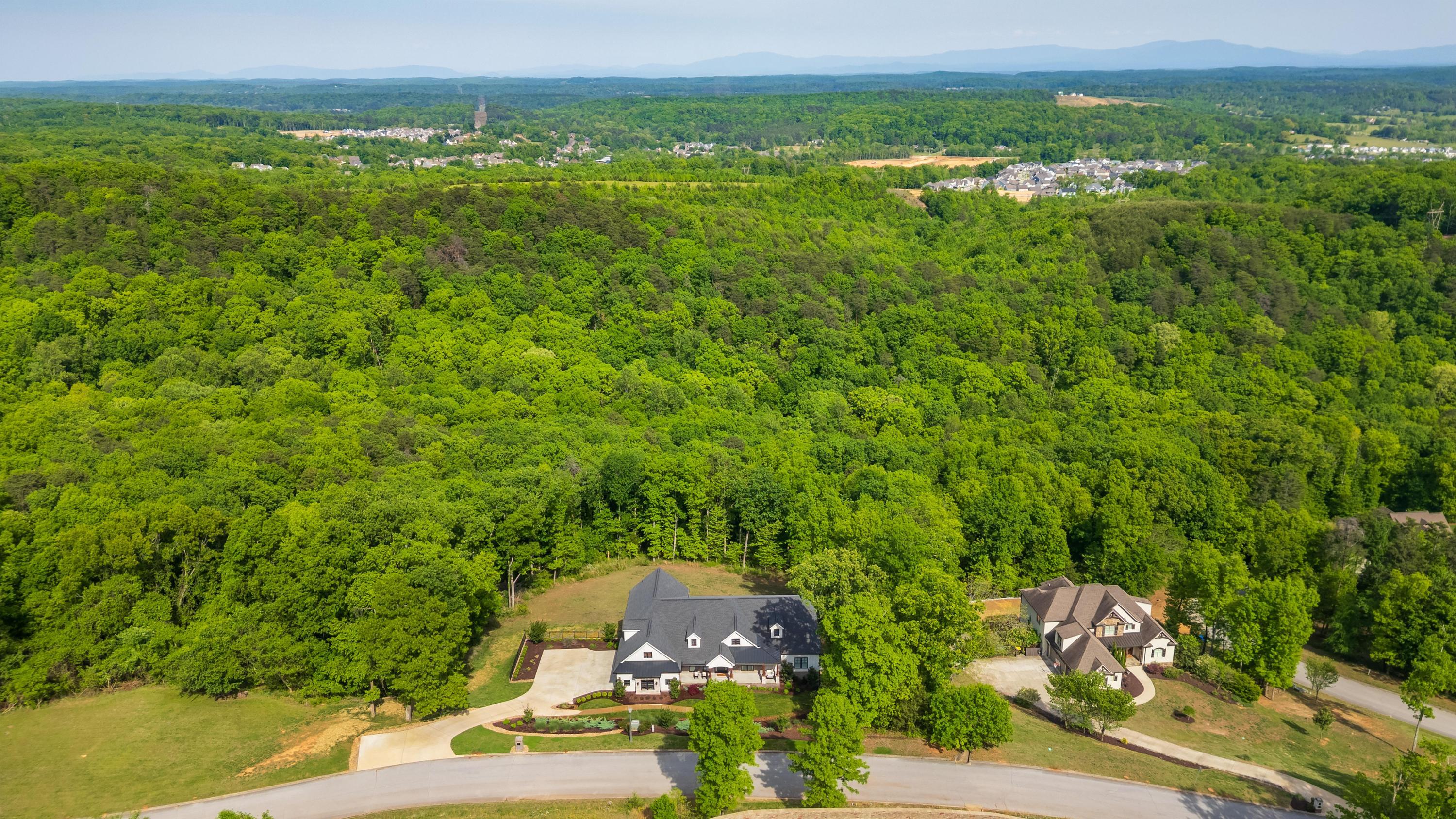 2214 Horizons View Drive