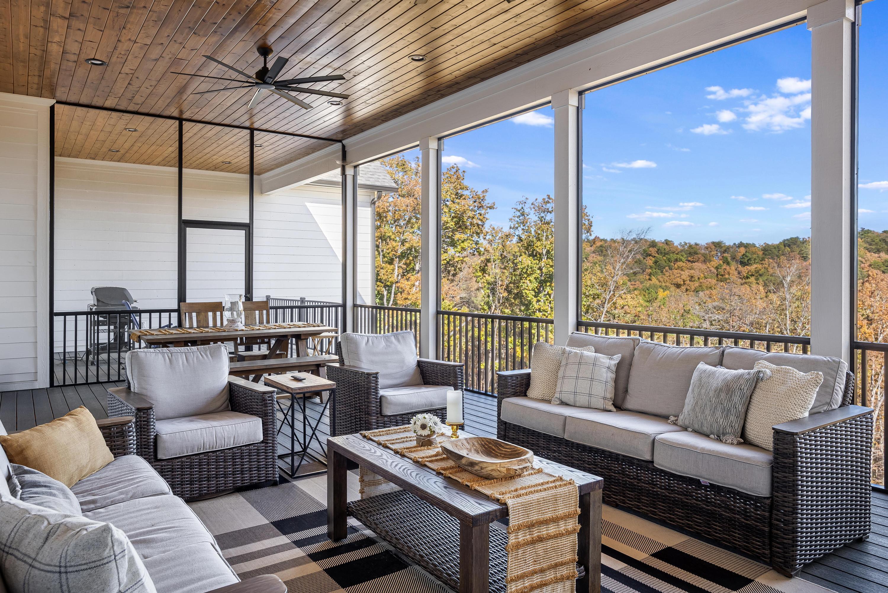 2214 Horizons View Drive