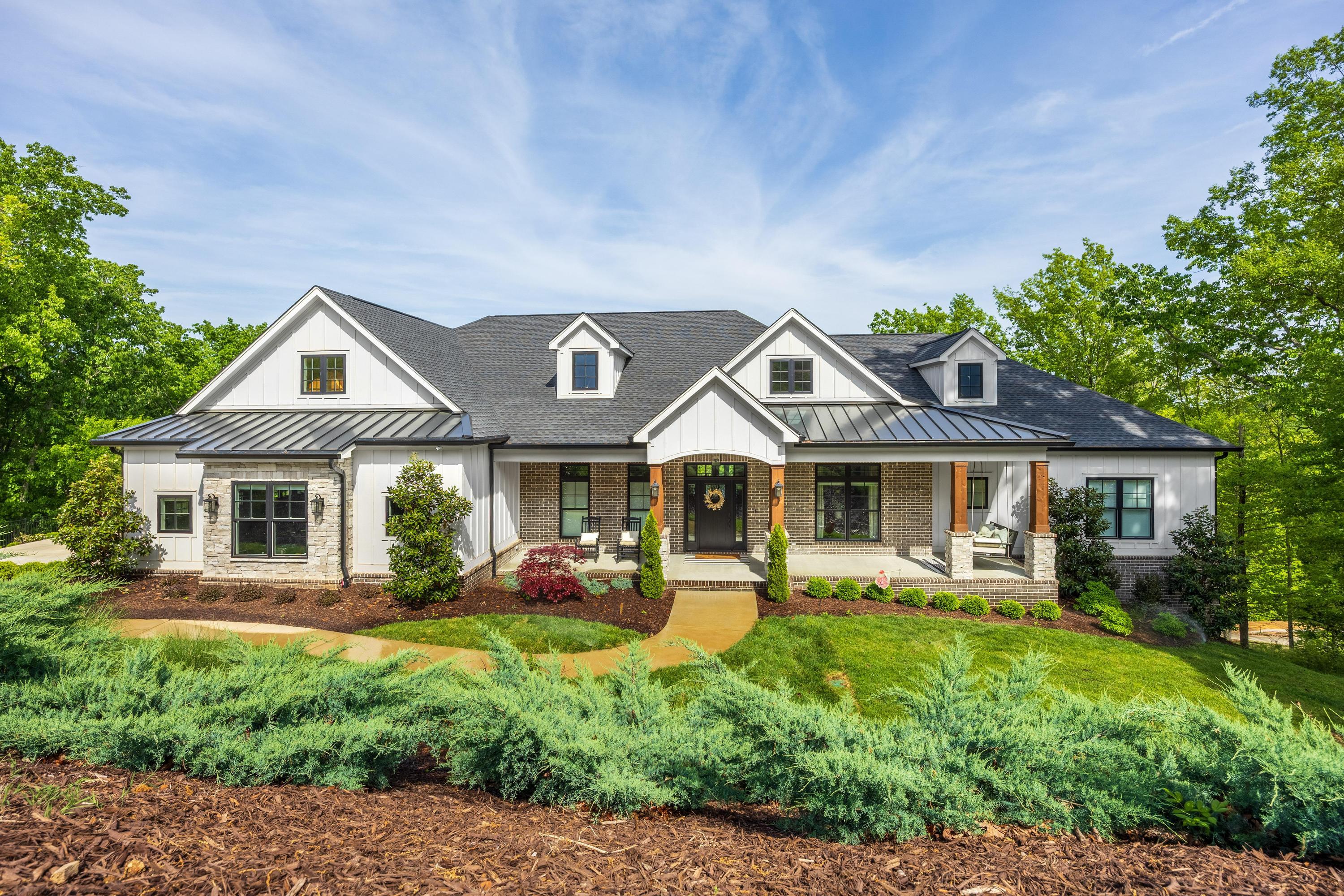 2214 Horizons View Drive