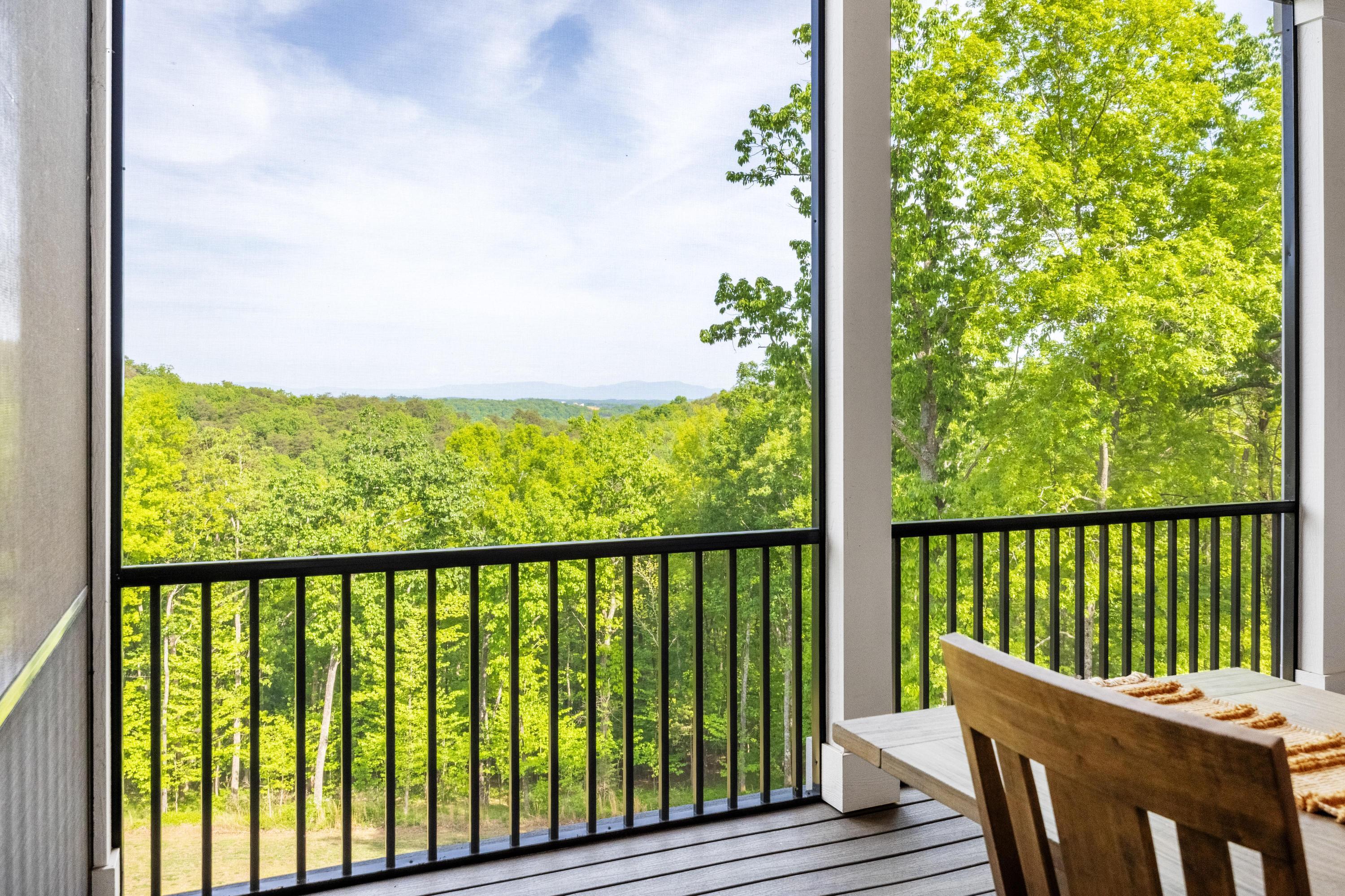 2214 Horizons View Drive