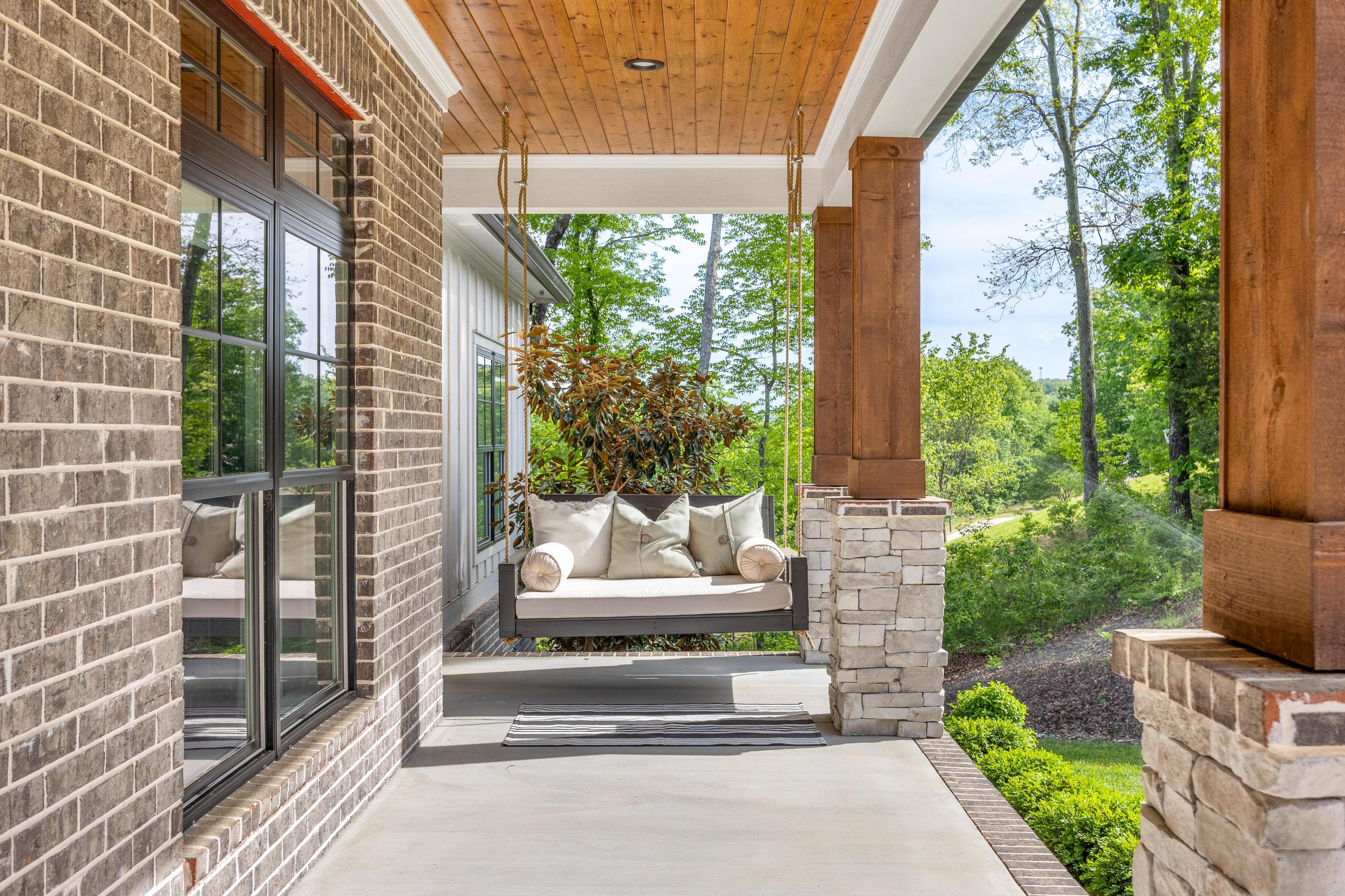 2214 Horizons View Drive