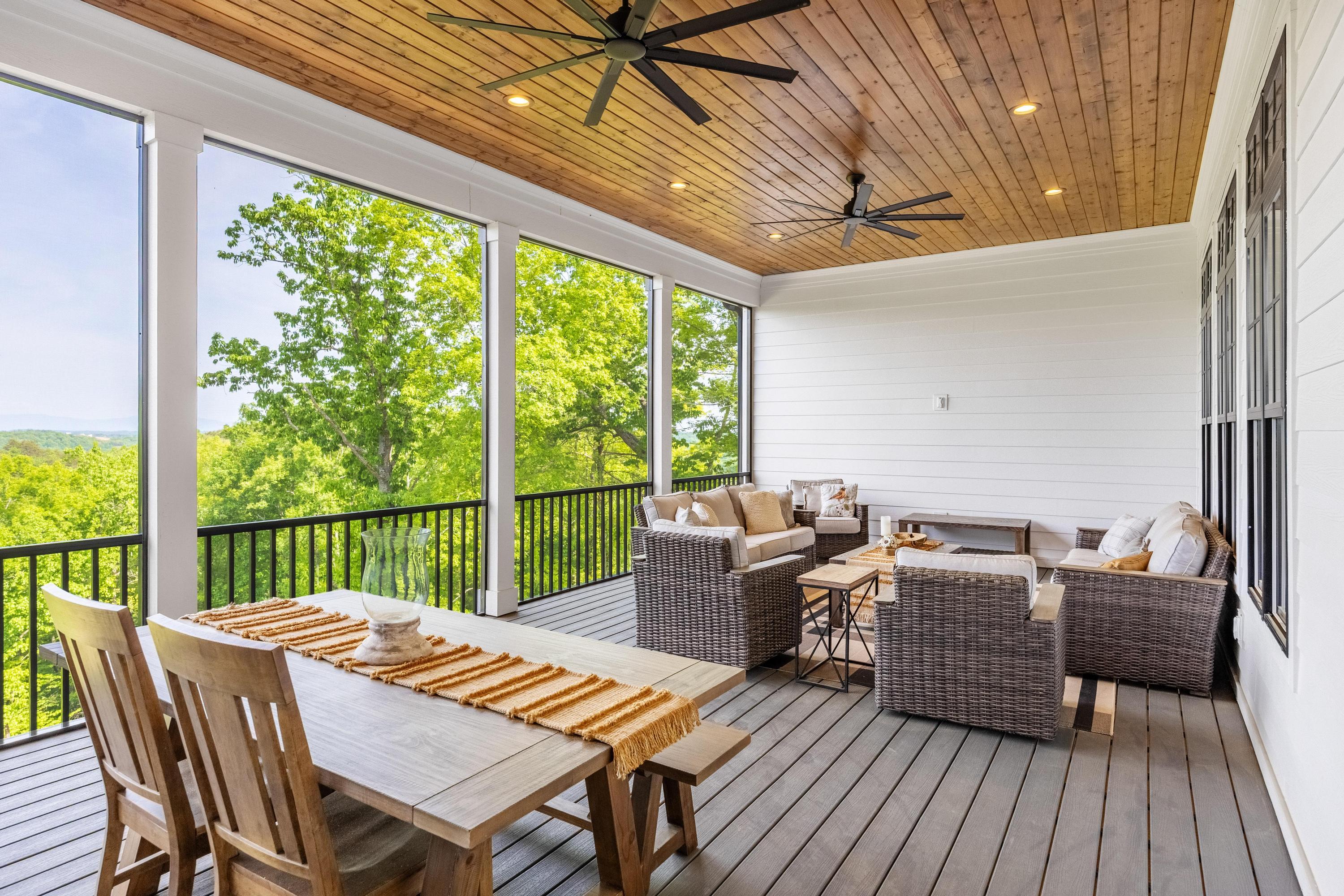 2214 Horizons View Drive