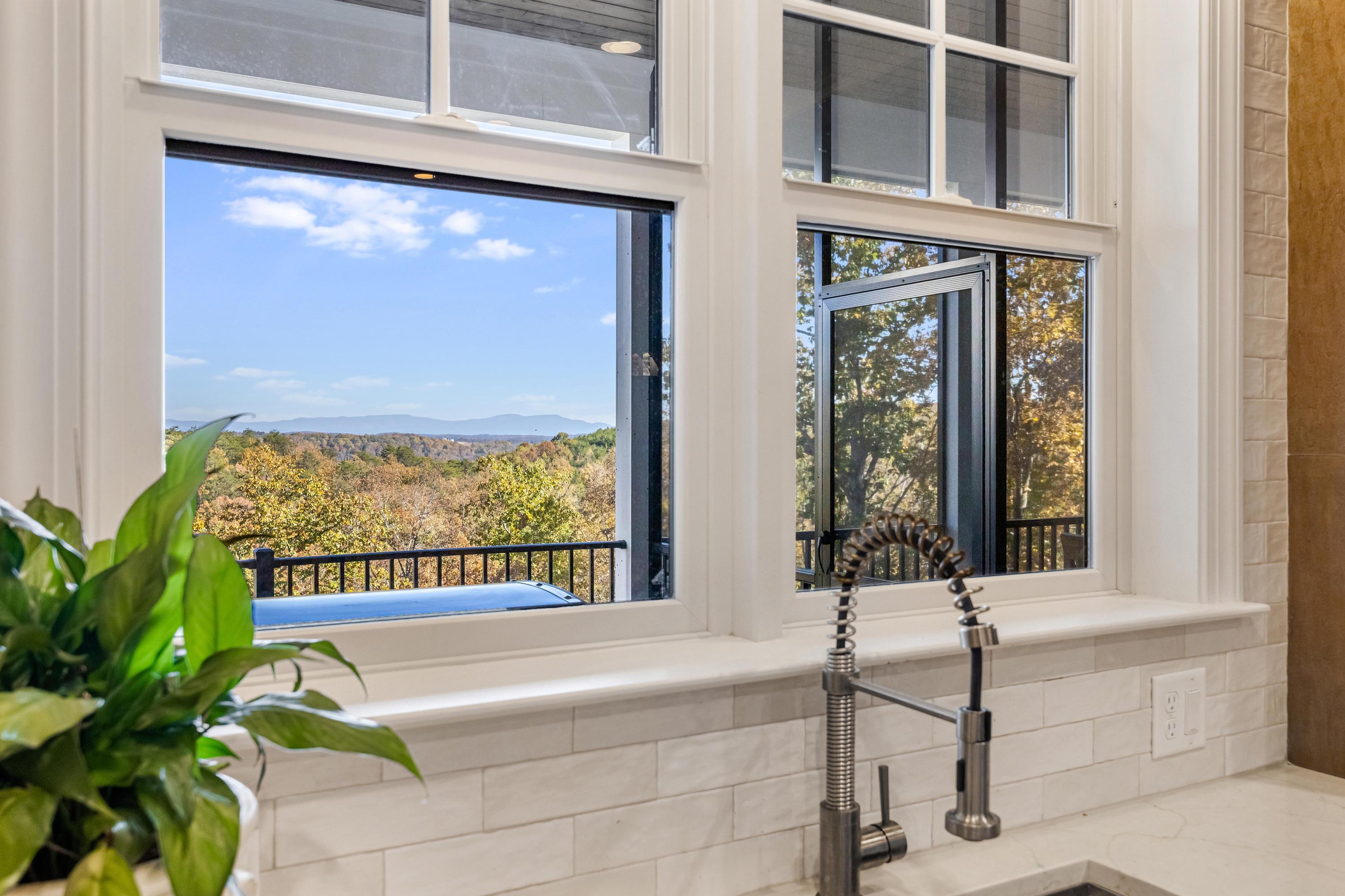 2214 Horizons View Drive