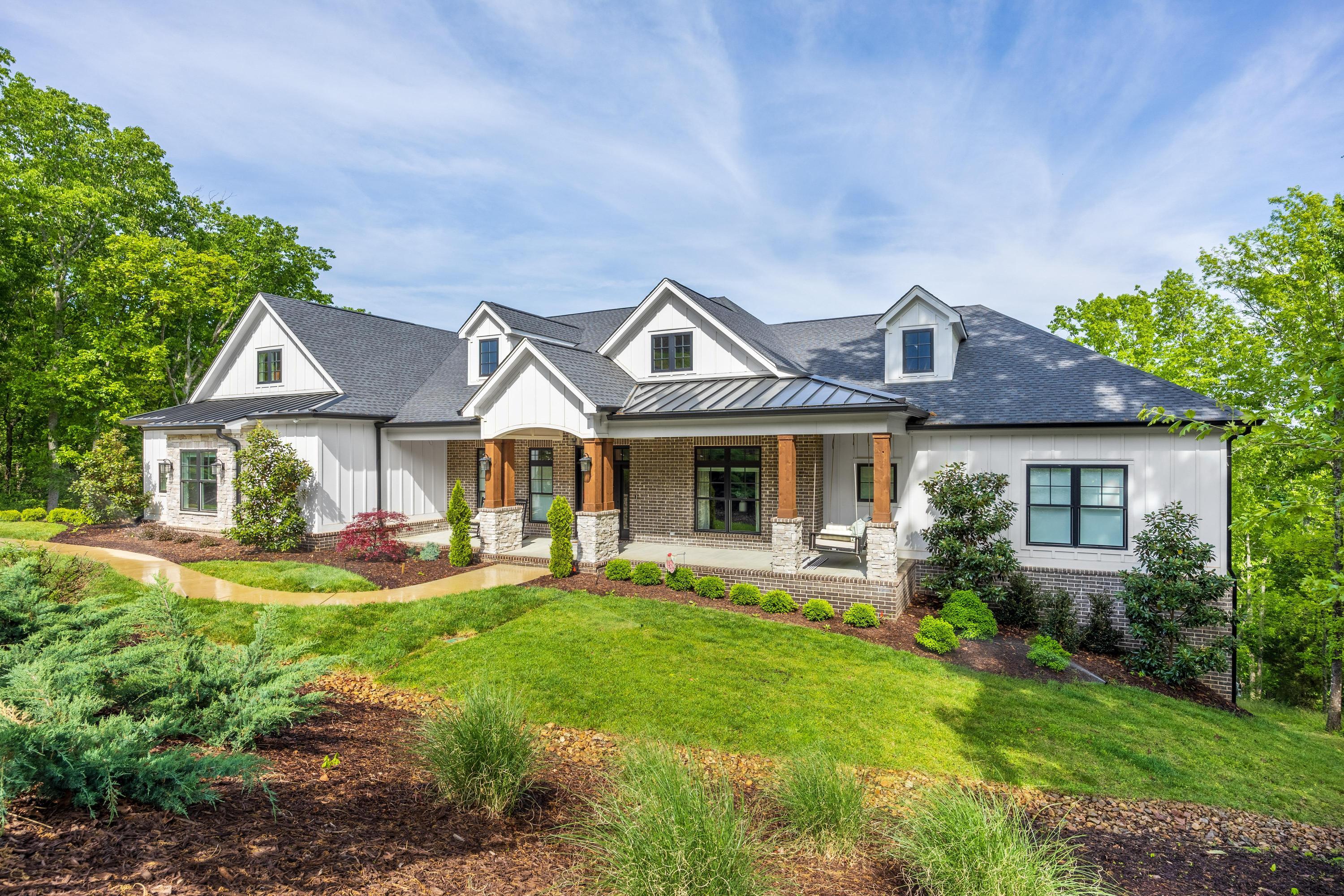 2214 Horizons View Drive