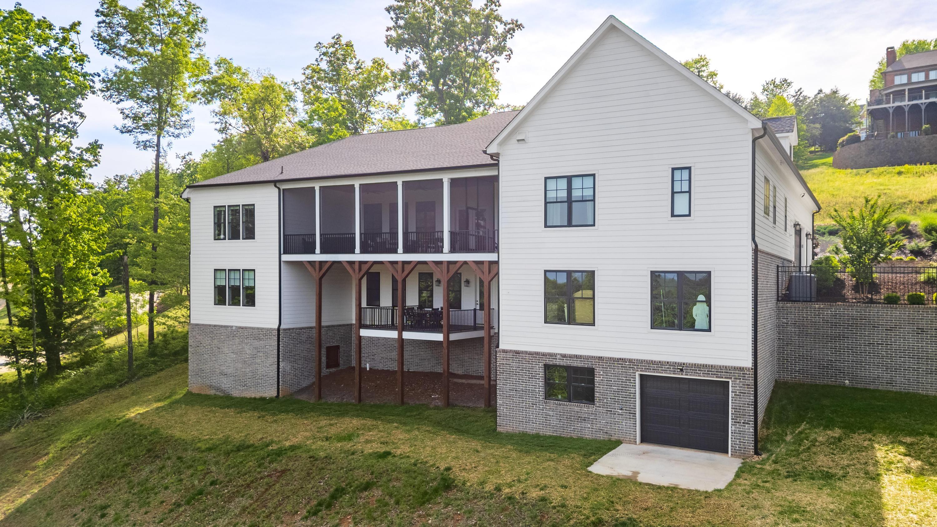 2214 Horizons View Drive