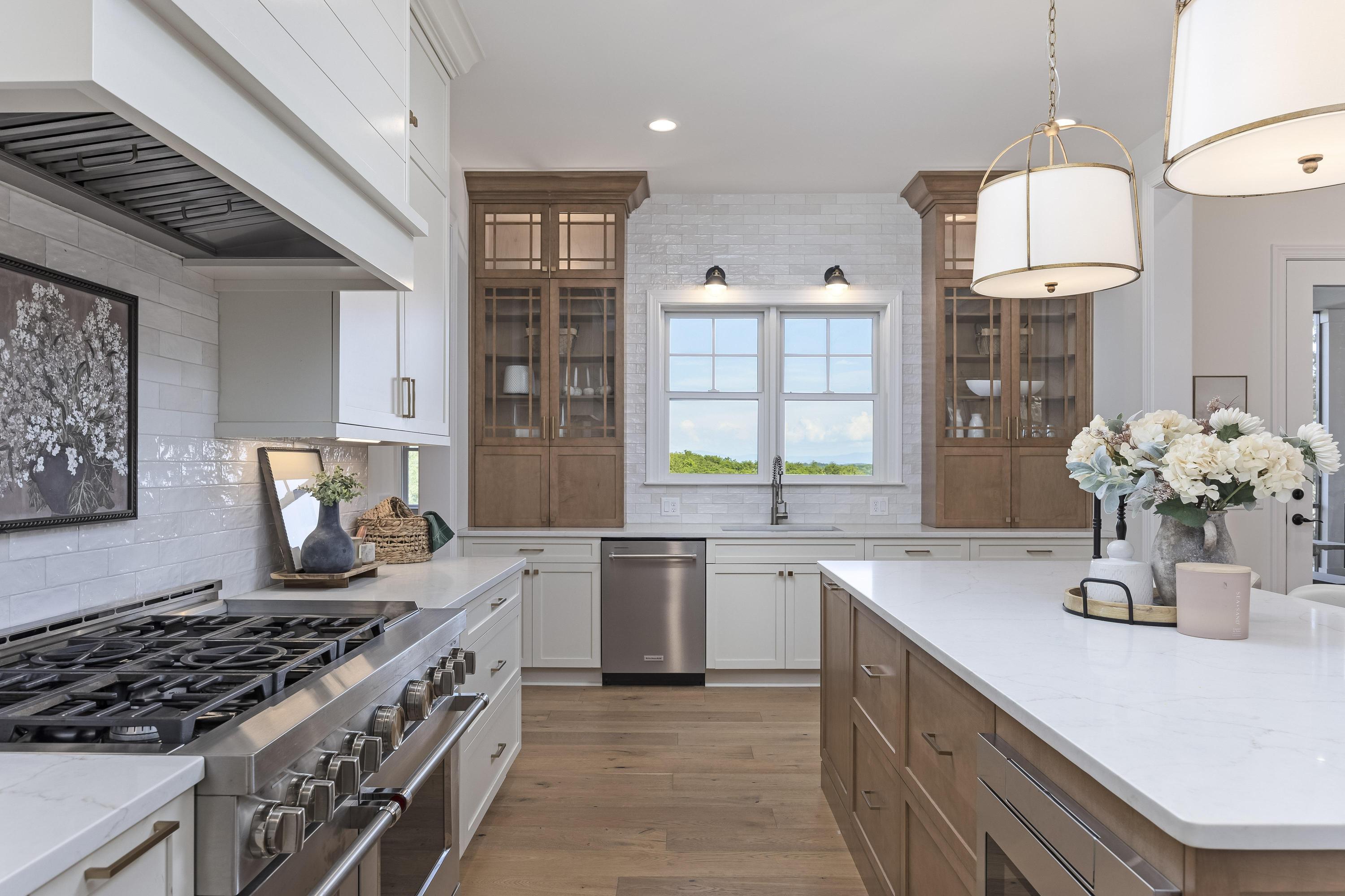 2214 Horizons View Drive