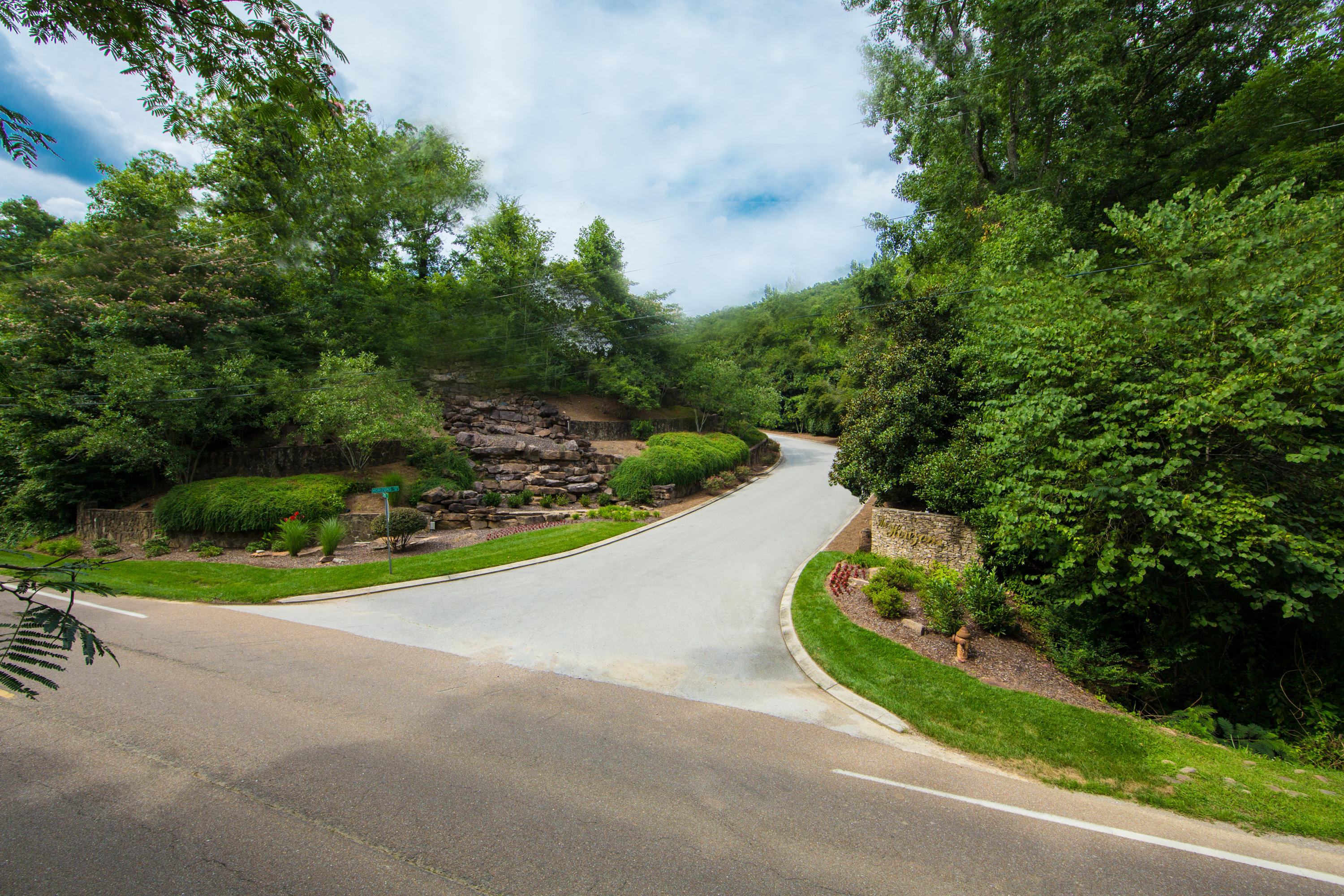 2214 Horizons View Drive