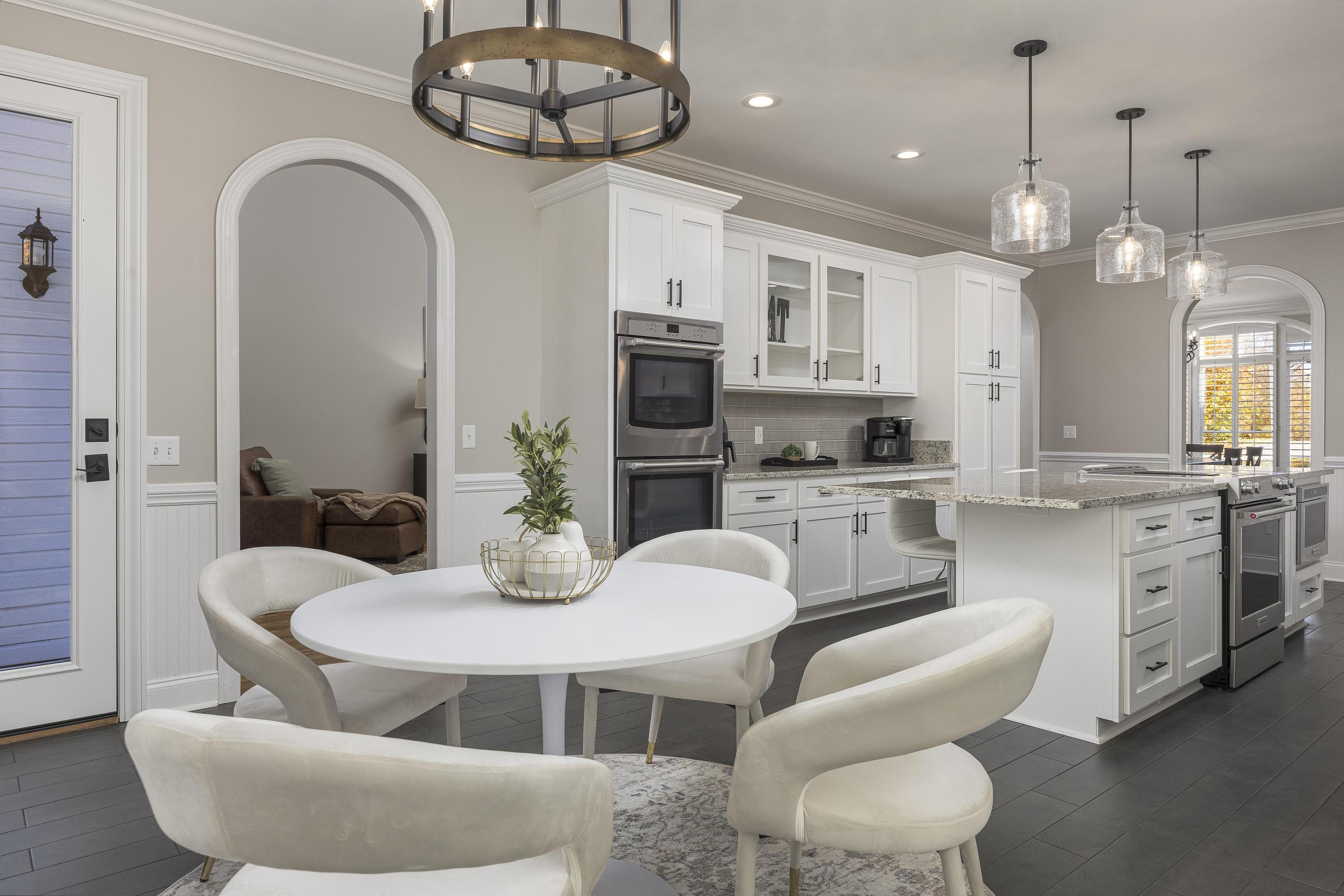 711 Sunset Mountain Drive