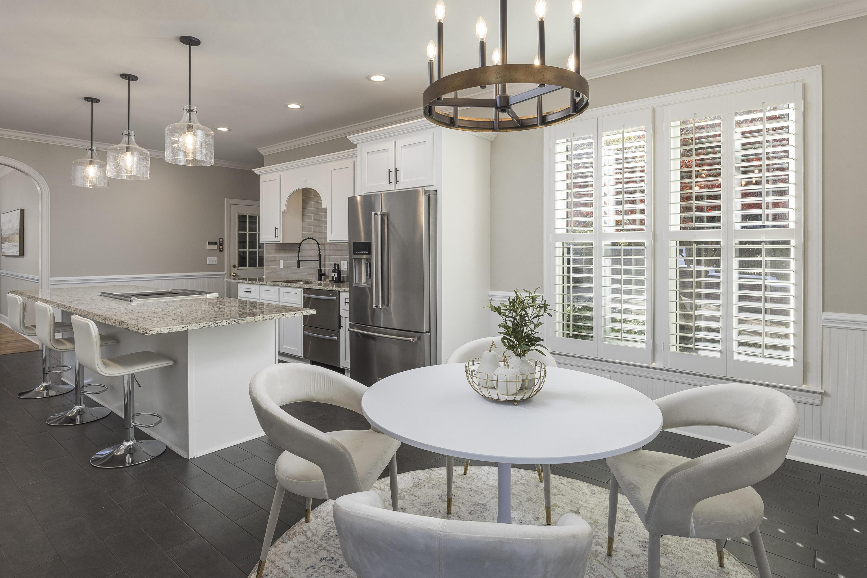 711 Sunset Mountain Drive