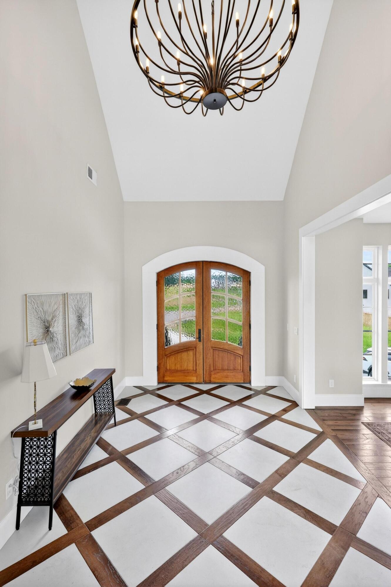 340 Edgewater Way