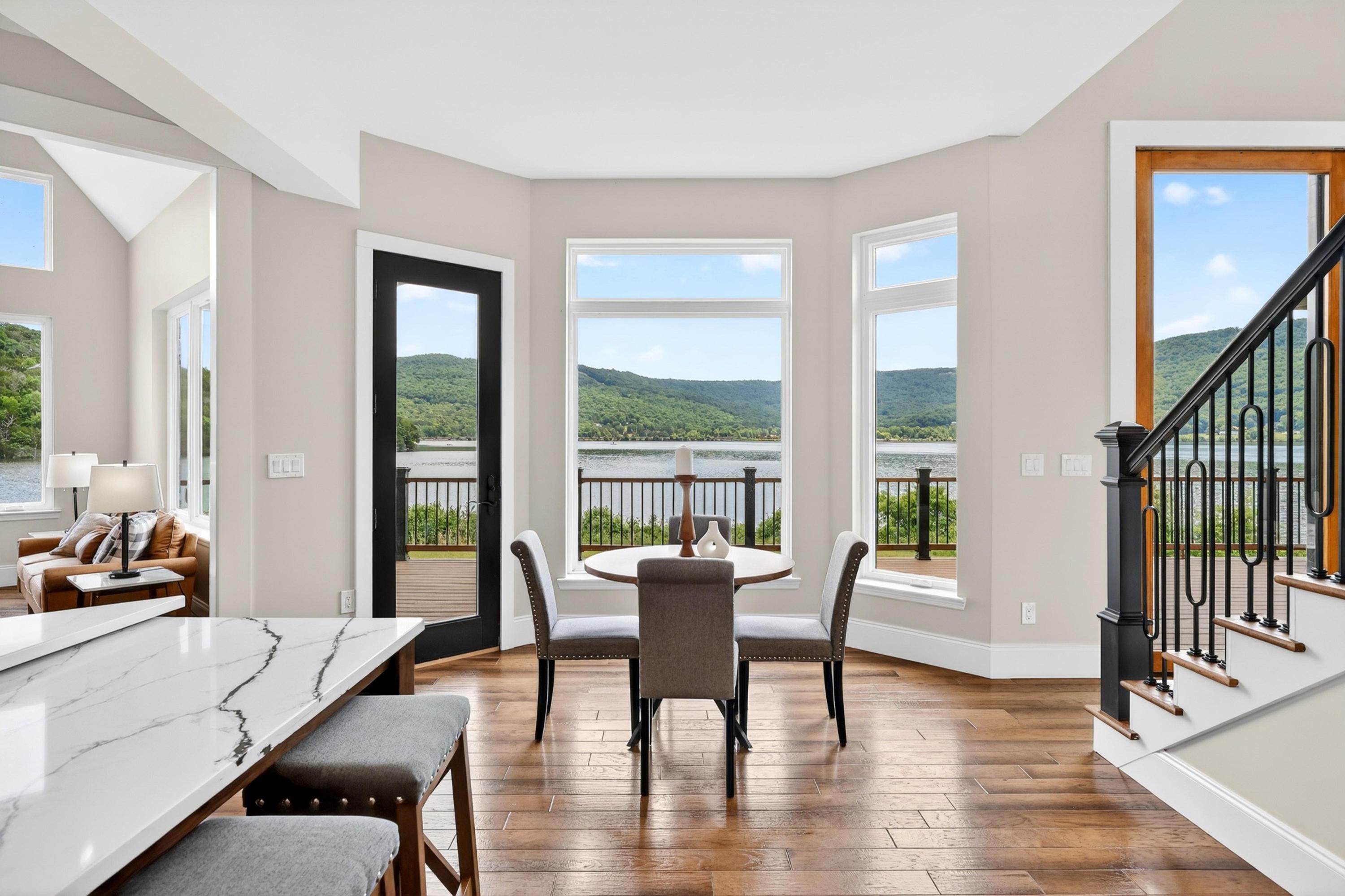 340 Edgewater Way