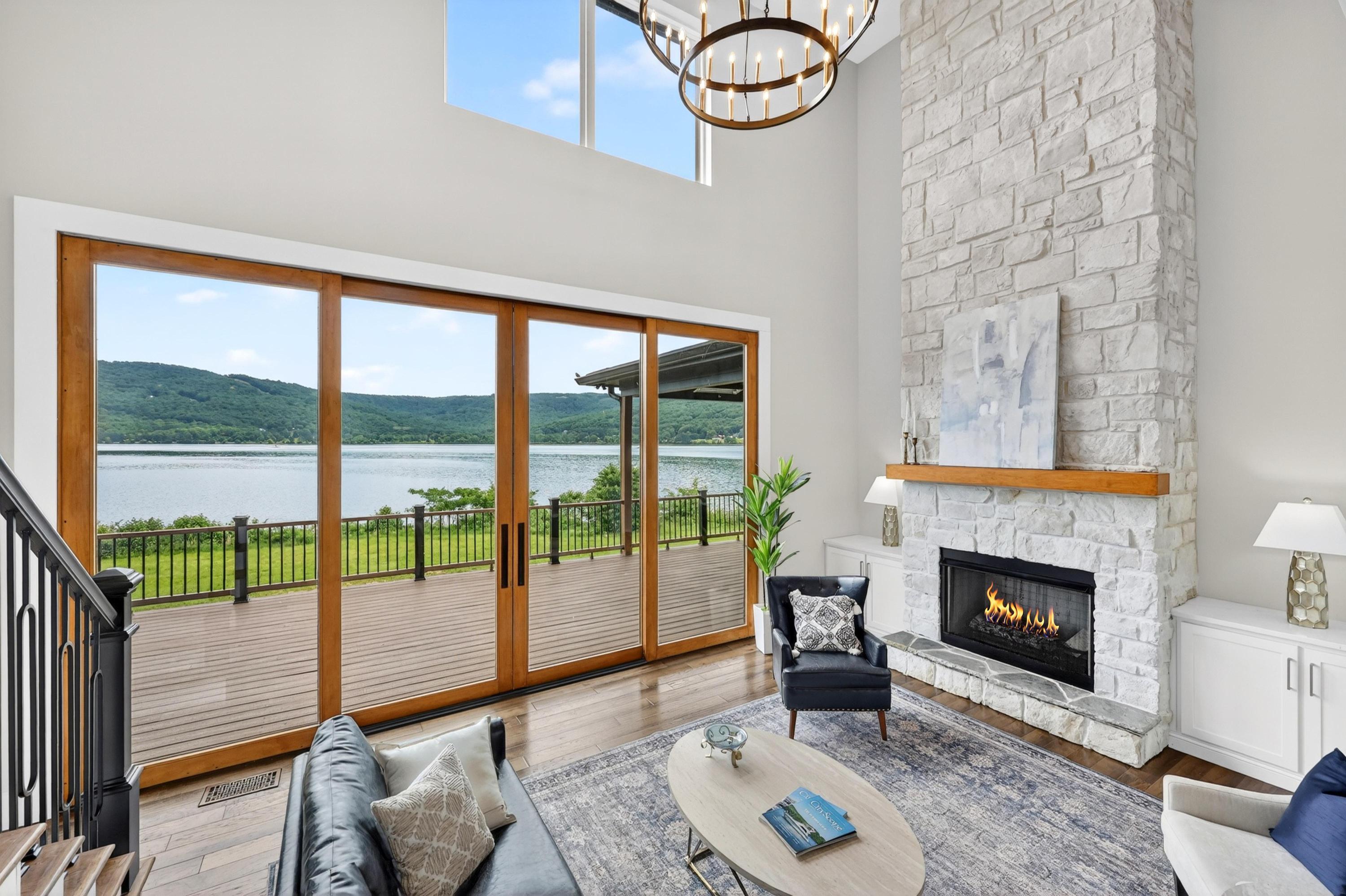 340 Edgewater Way