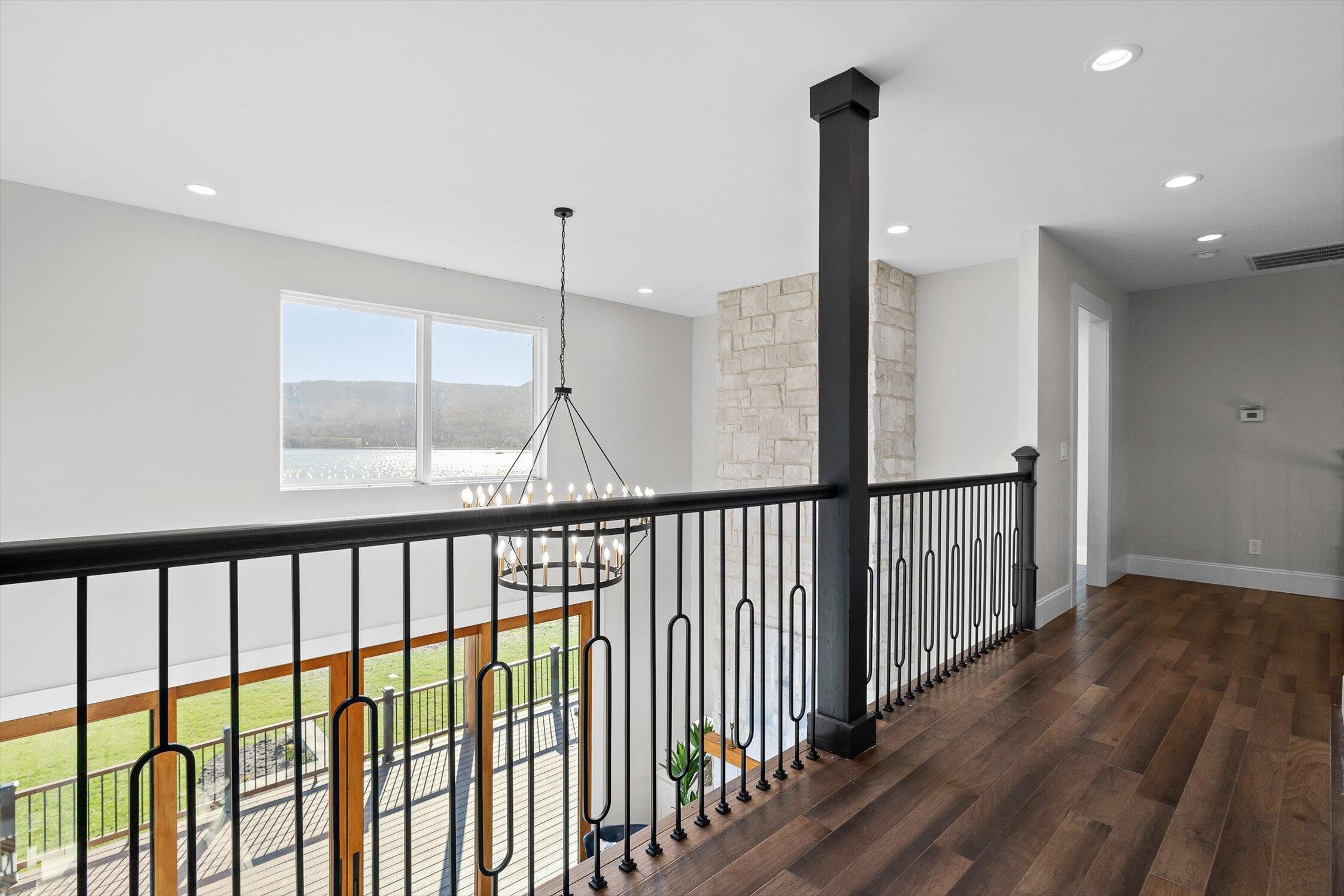 340 Edgewater Way