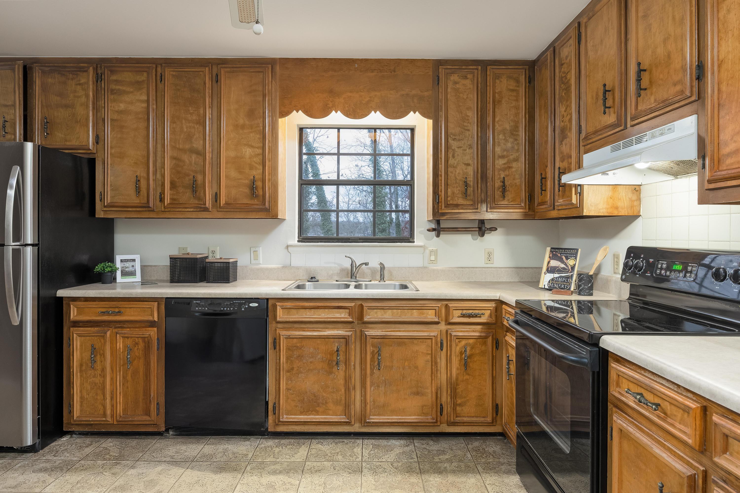 2536 Cross Winds Lane