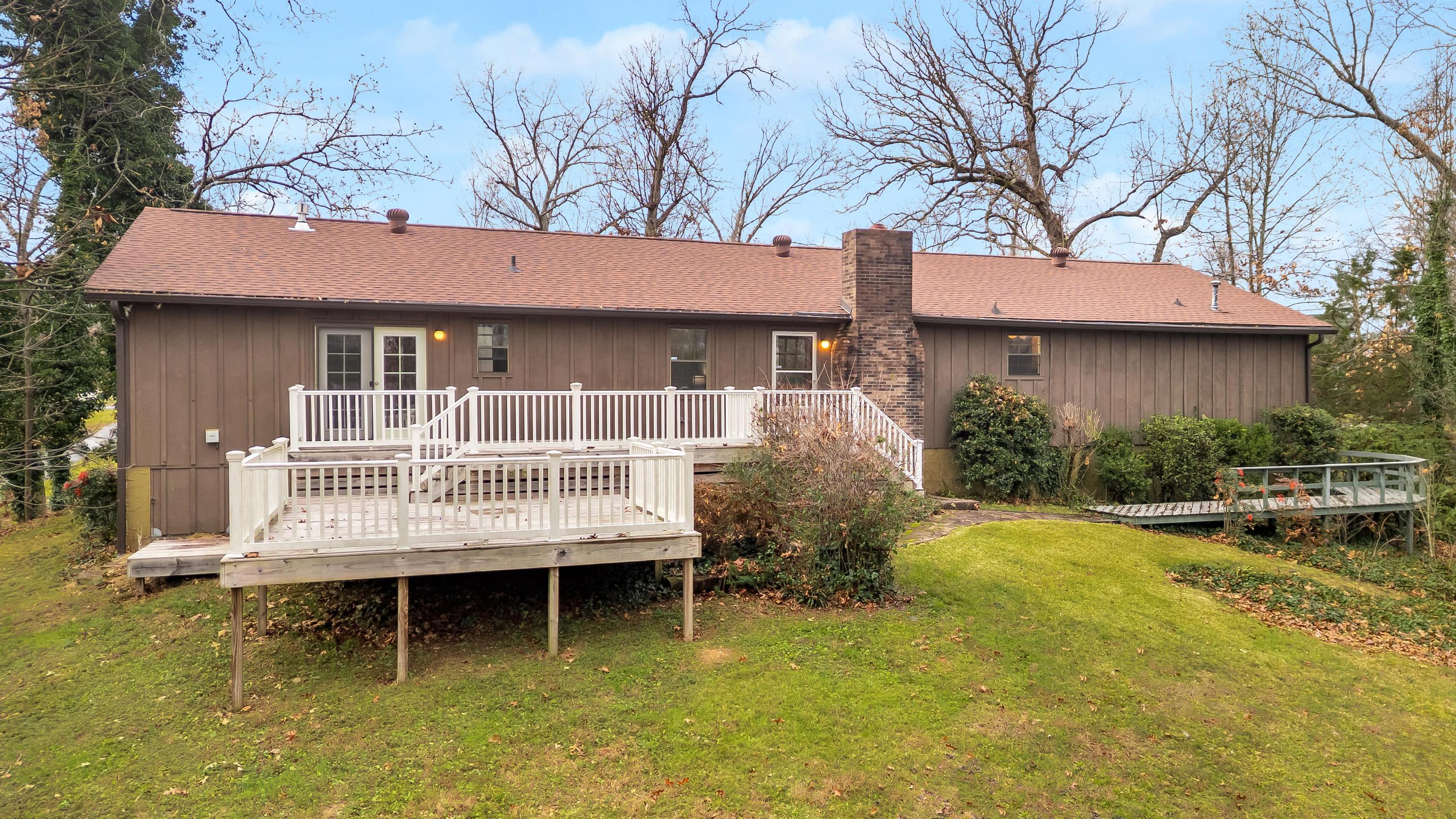 2536 Cross Winds Lane