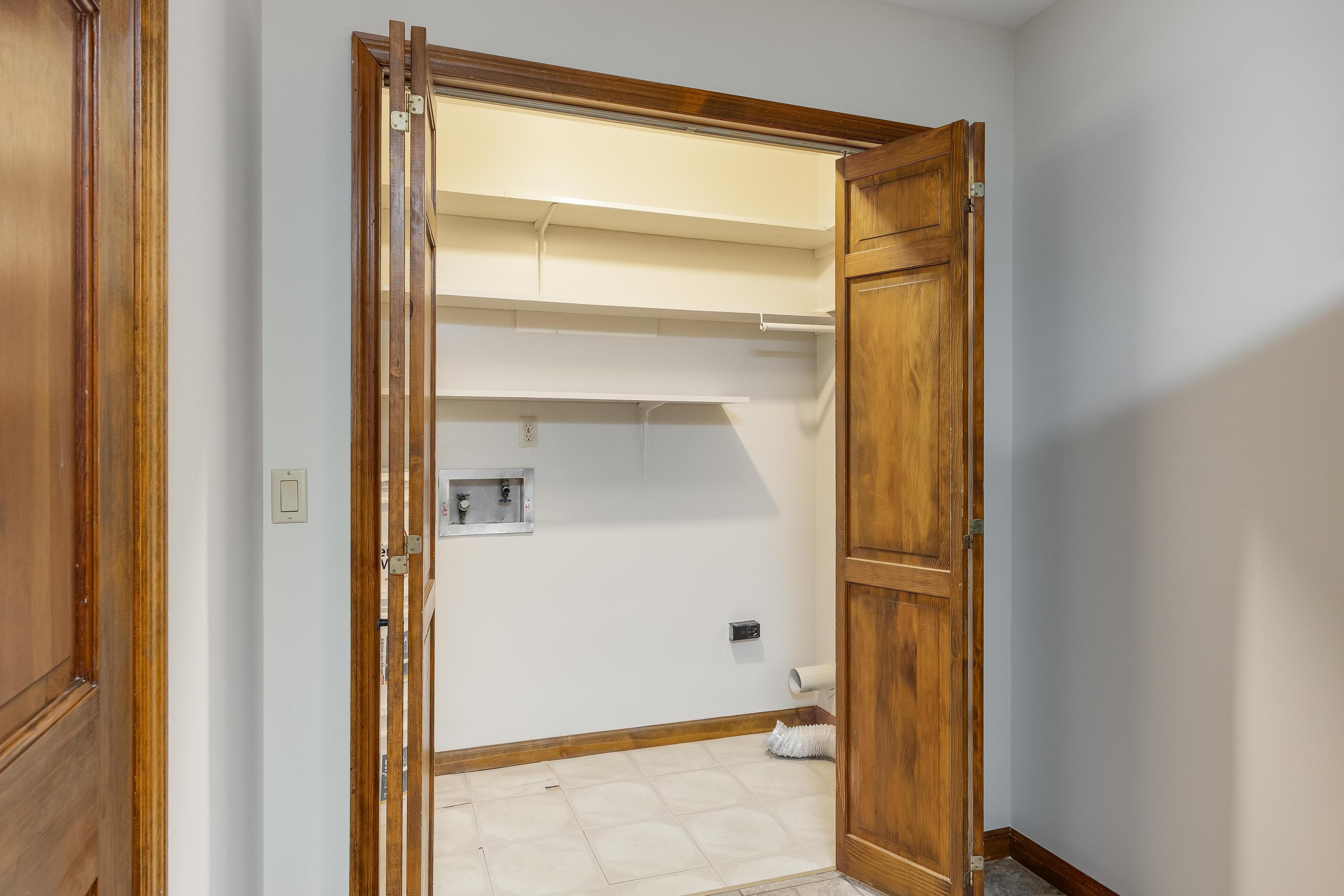 2536 Cross Winds Lane