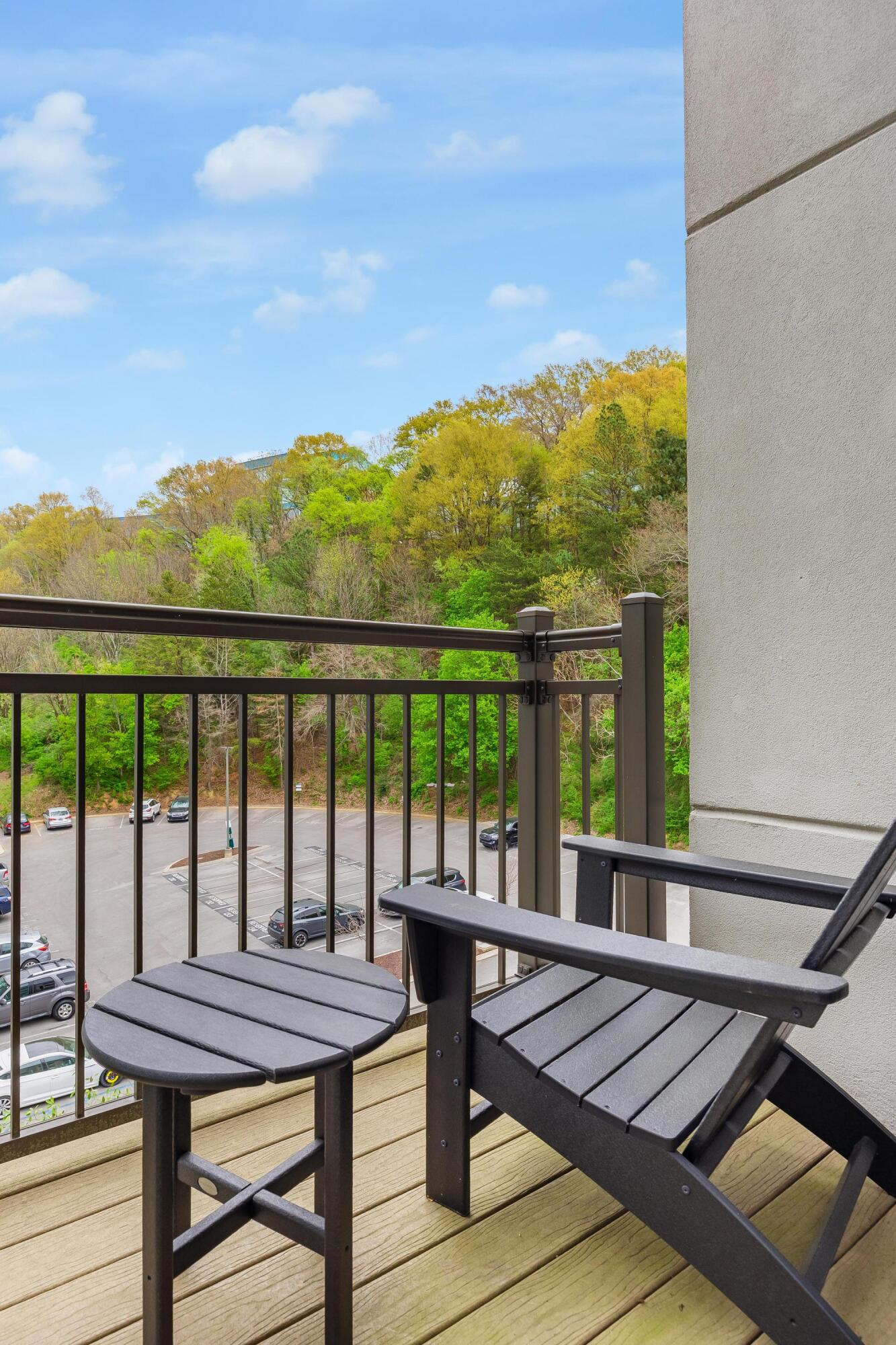 782 Riverfront Parkway, 419