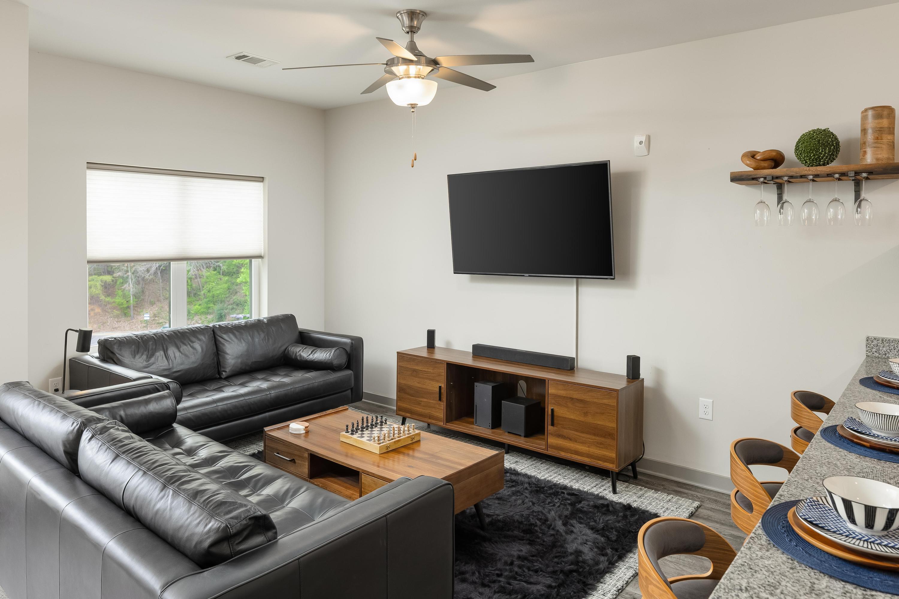 782 Riverfront Parkway, 419