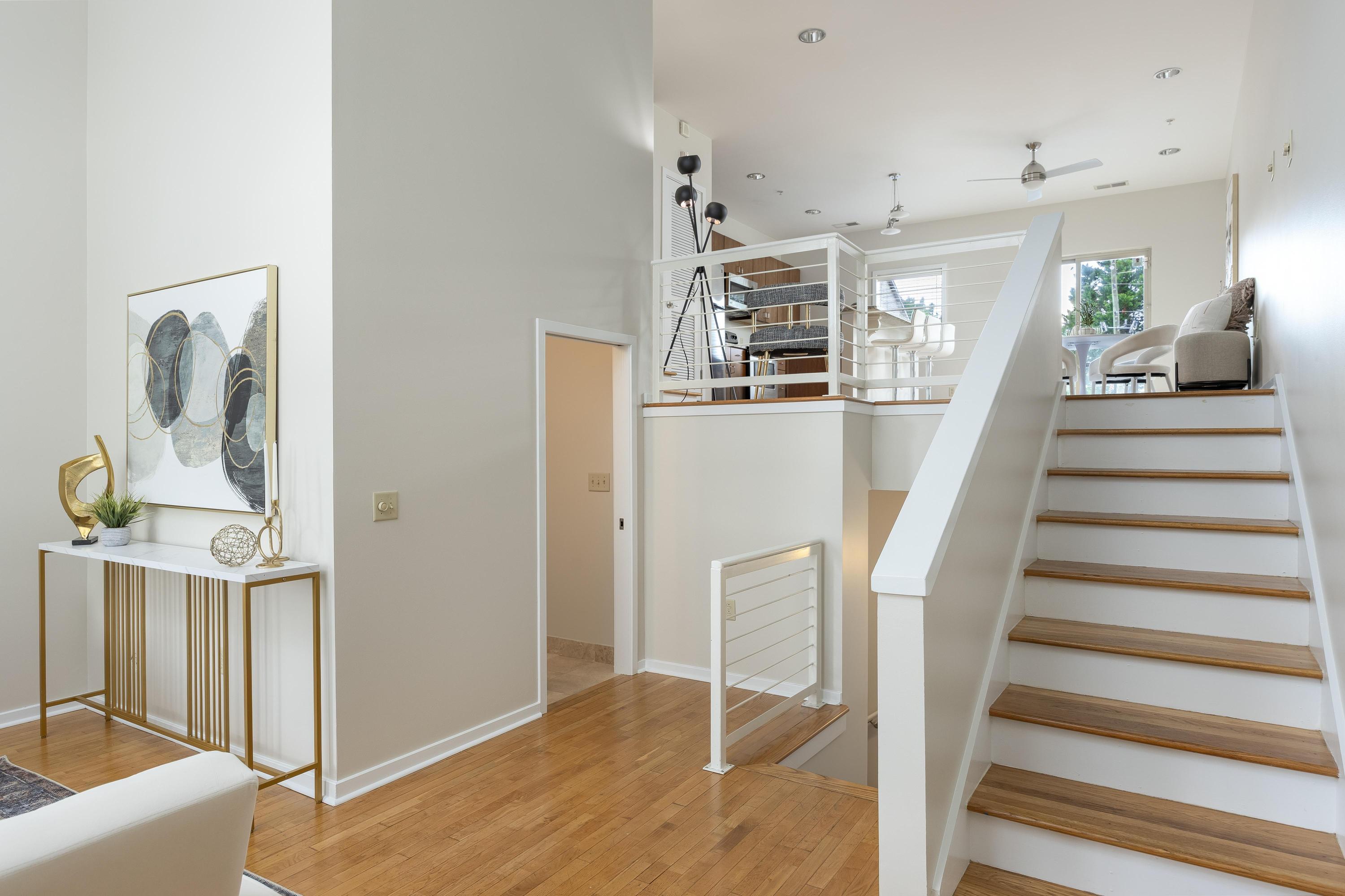 844 E 8th Street