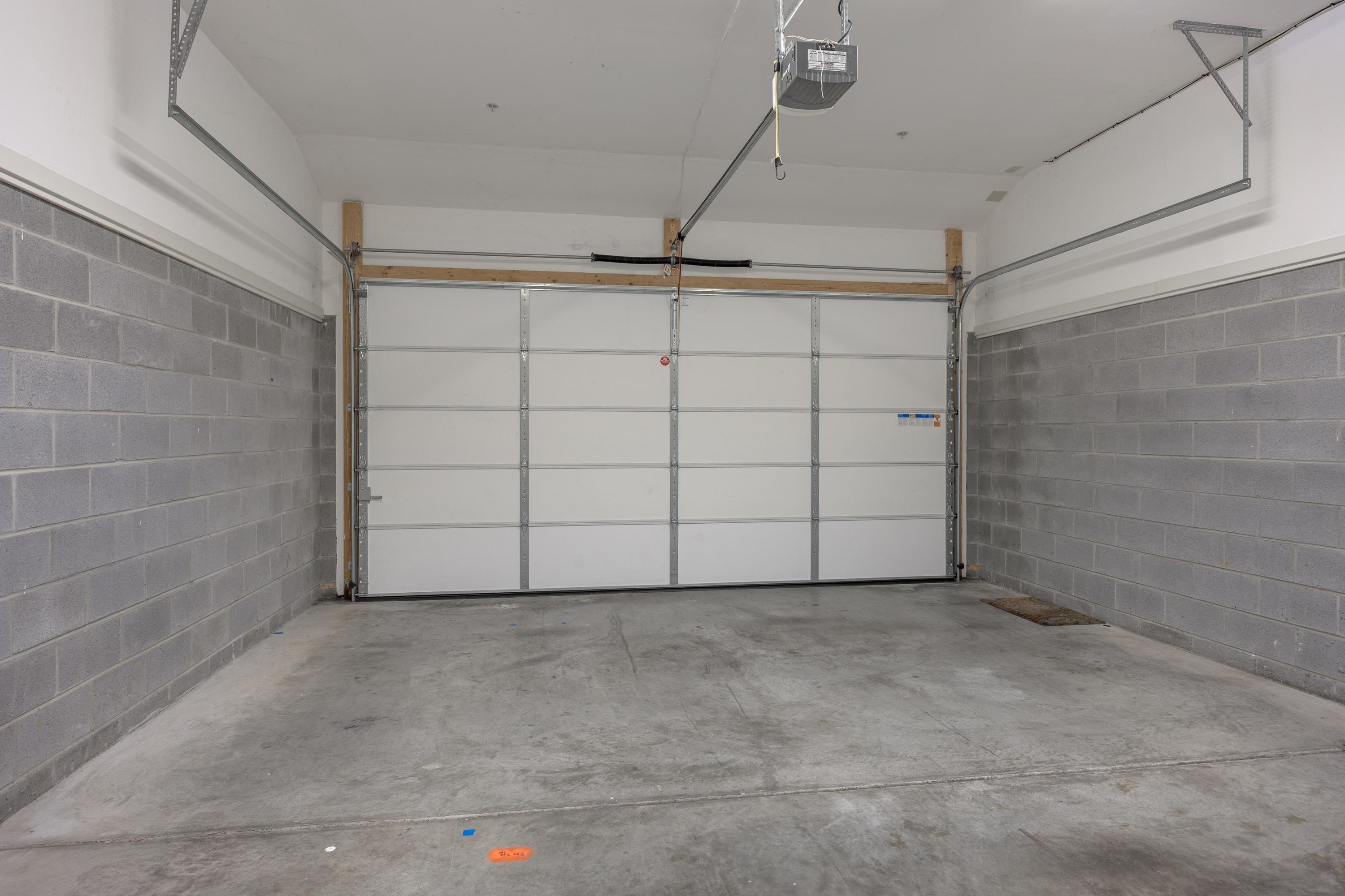 844 E 8th Street