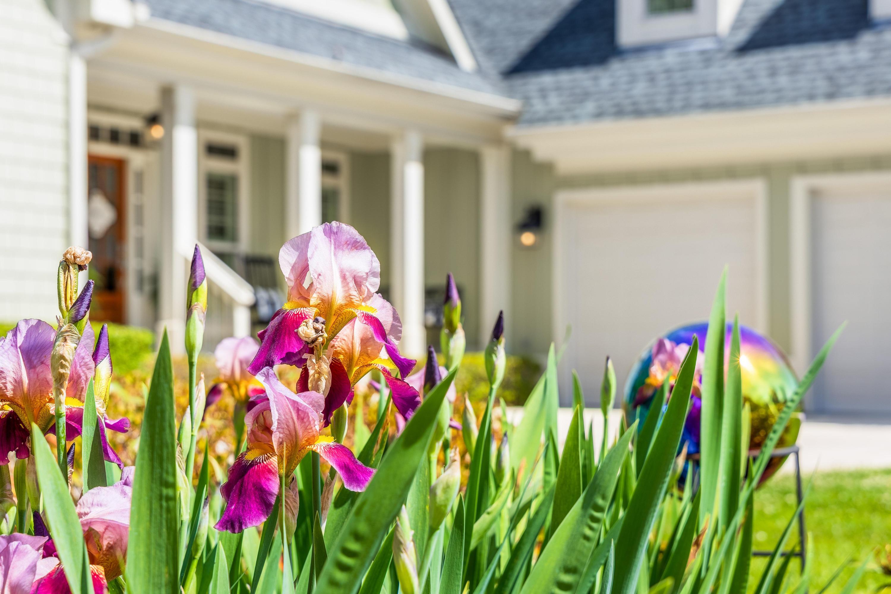 1875 Holden Farm Place